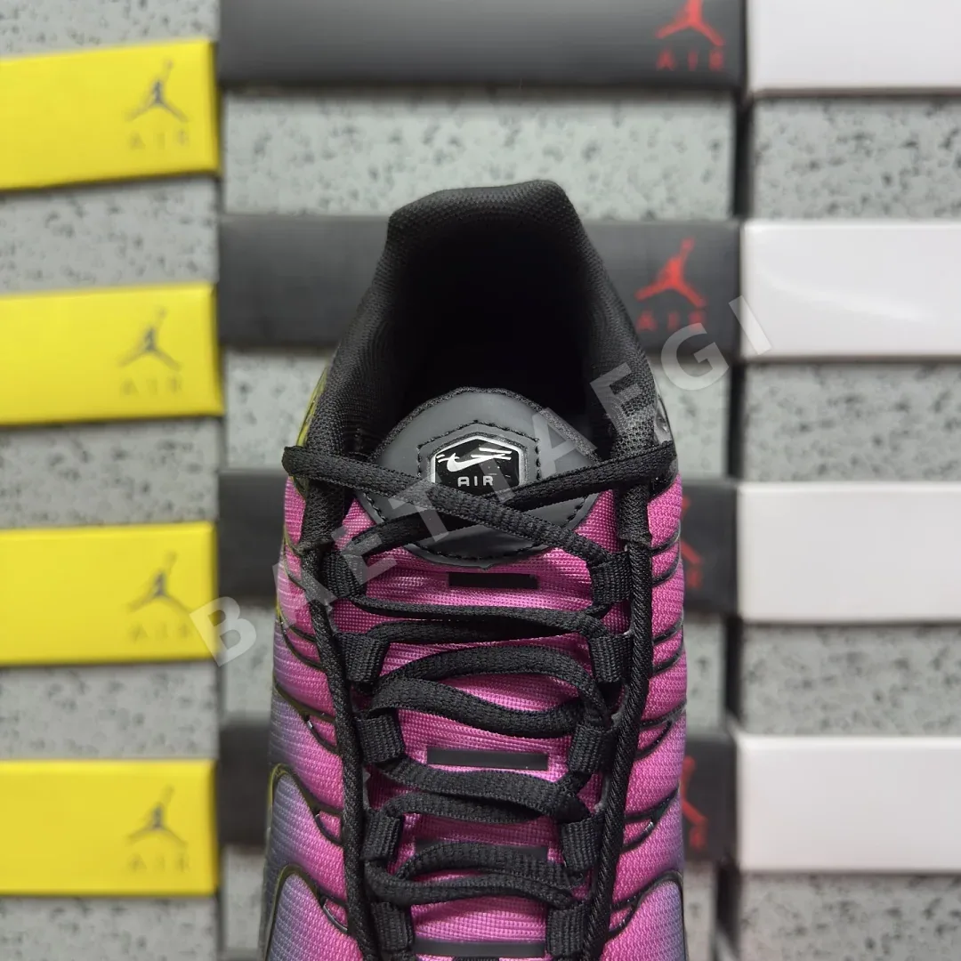 나이키 [BD] 에어 맥스 플러스 FJ5981-010 201915 Nike Air Max Plus Black Pink 상세 이미지 6