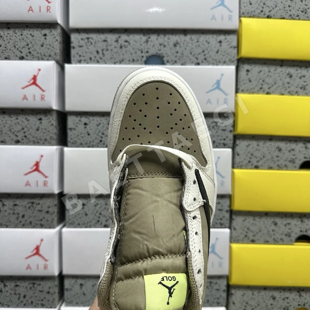 나이키 [PK] FZ3124-200 201949 Nike Travis Scott Neutral Olive 6.0 상세 이미지 2
