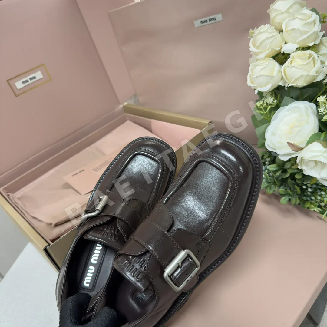 미우미우 버클 브로그 로퍼 상세 이미지 8