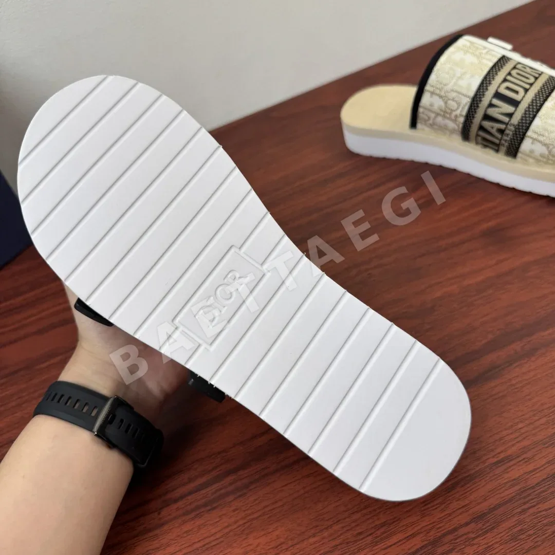 디올 아쿠아 조절 스트랩 샌들 H899 상세 이미지 9