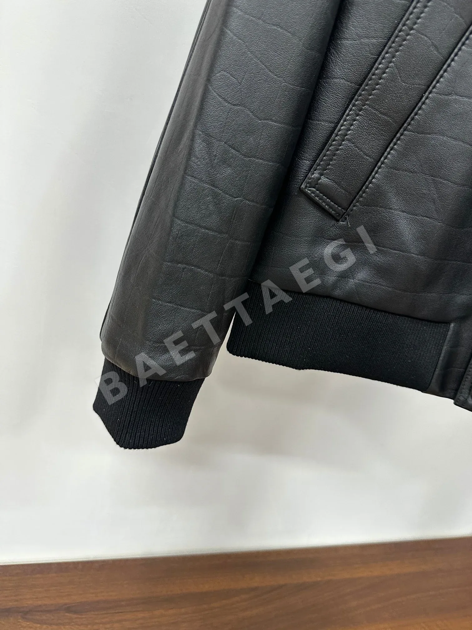 로로피아나 크로커다일 엠보싱 램스킨 가죽 자켓 상세 이미지 7