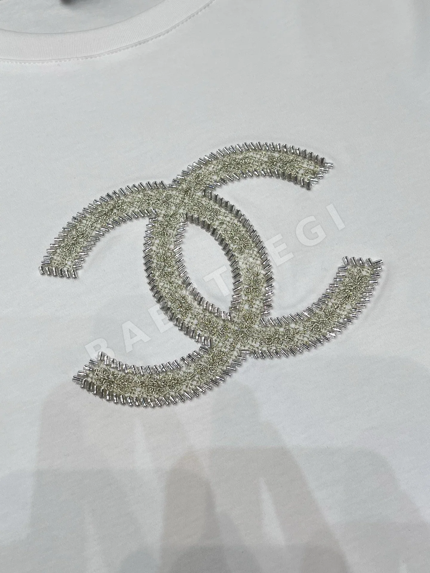 샤넬 더블 C 라인스톤 여성 반팔 티셔츠 상세 이미지 6