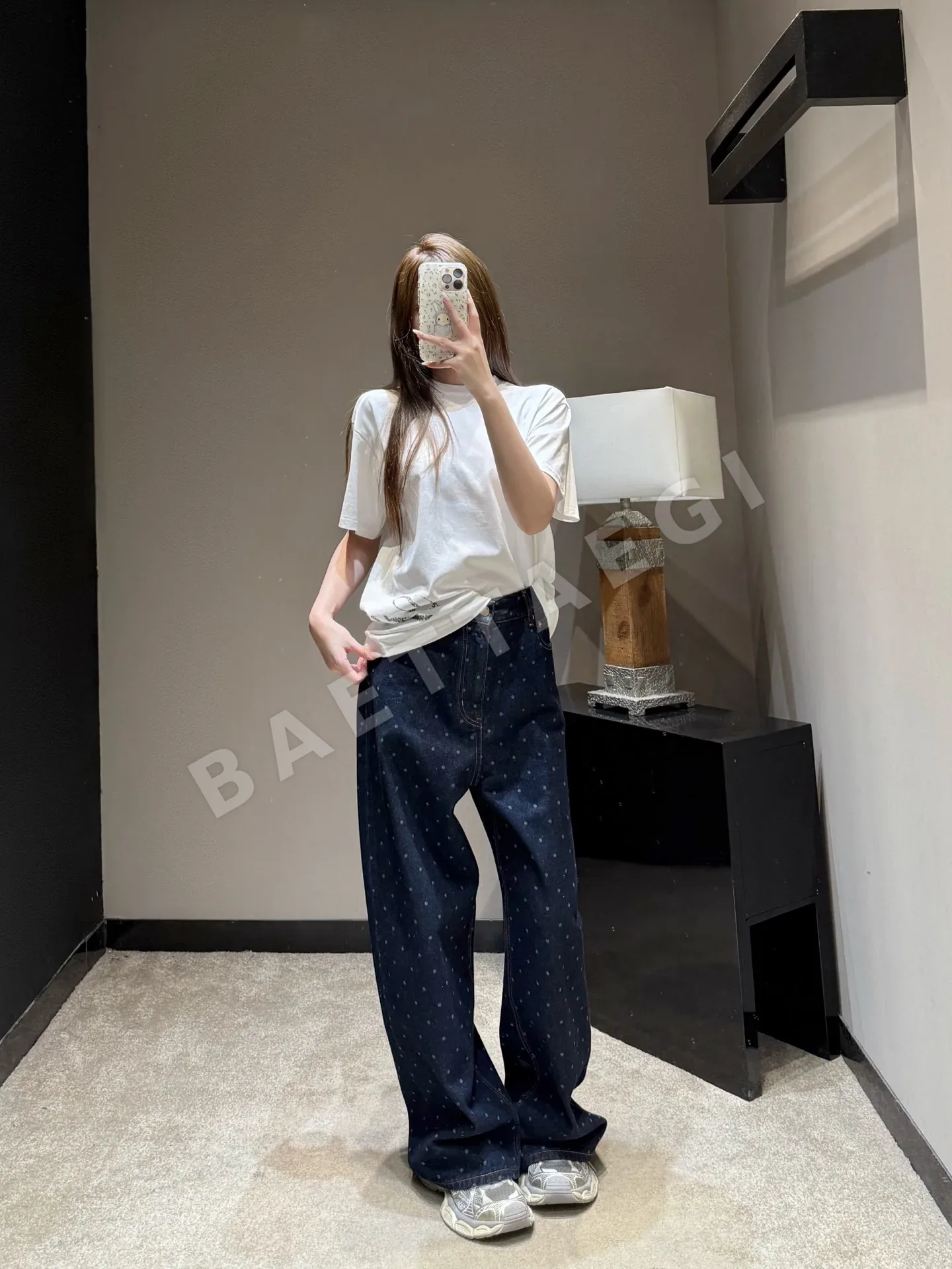 구찌 레터 프린트 반팔 티셔츠 상세 이미지 6