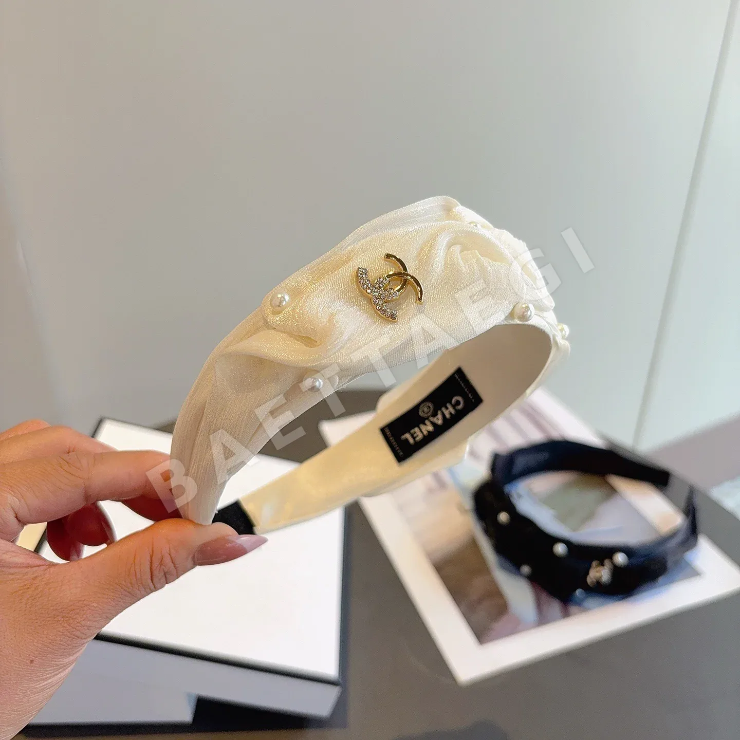 샤넬 진주 헤어밴드 상세 이미지 4
