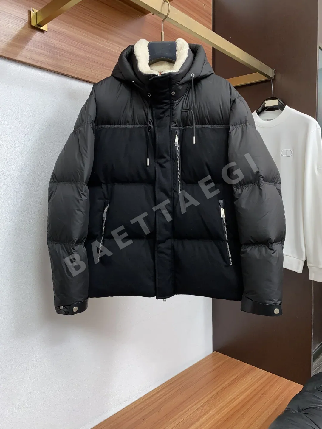 제냐 탈착 램 울 카라 스트라이프 플리스 패딩 207652