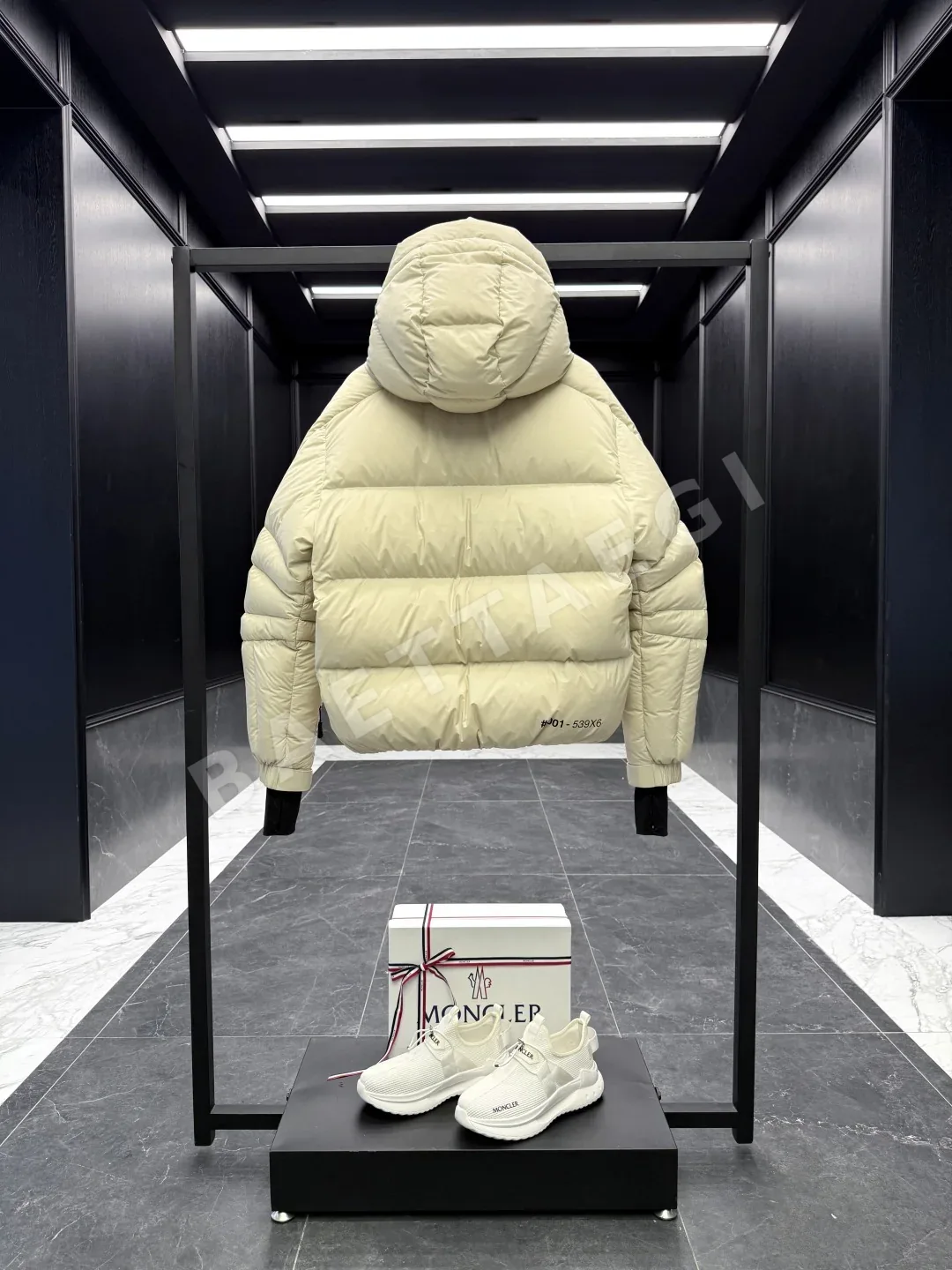 몽클레르 몽클레어 그레노블 셰리페리 숏 다운 자켓 상세 이미지 9