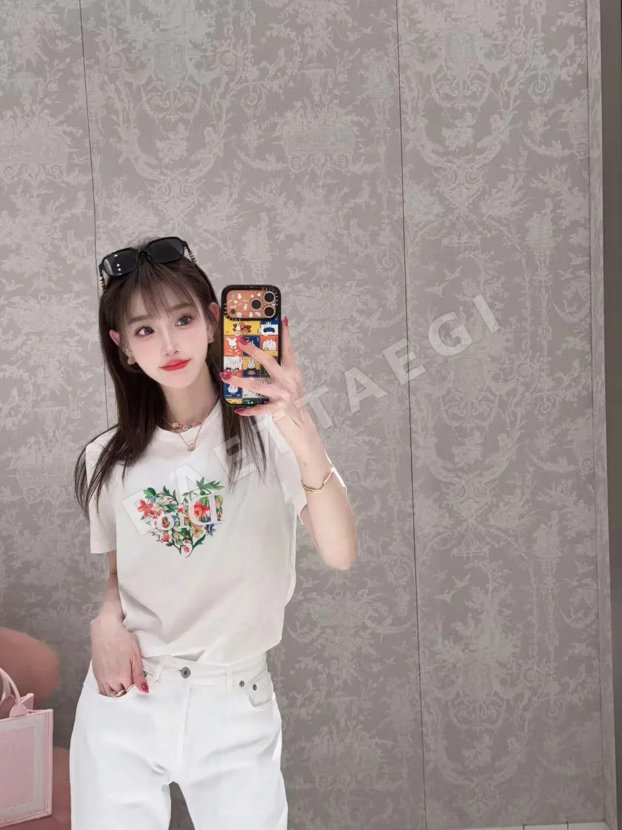 디올 레터 자수 하트 플로럴 반팔 티셔츠 51440