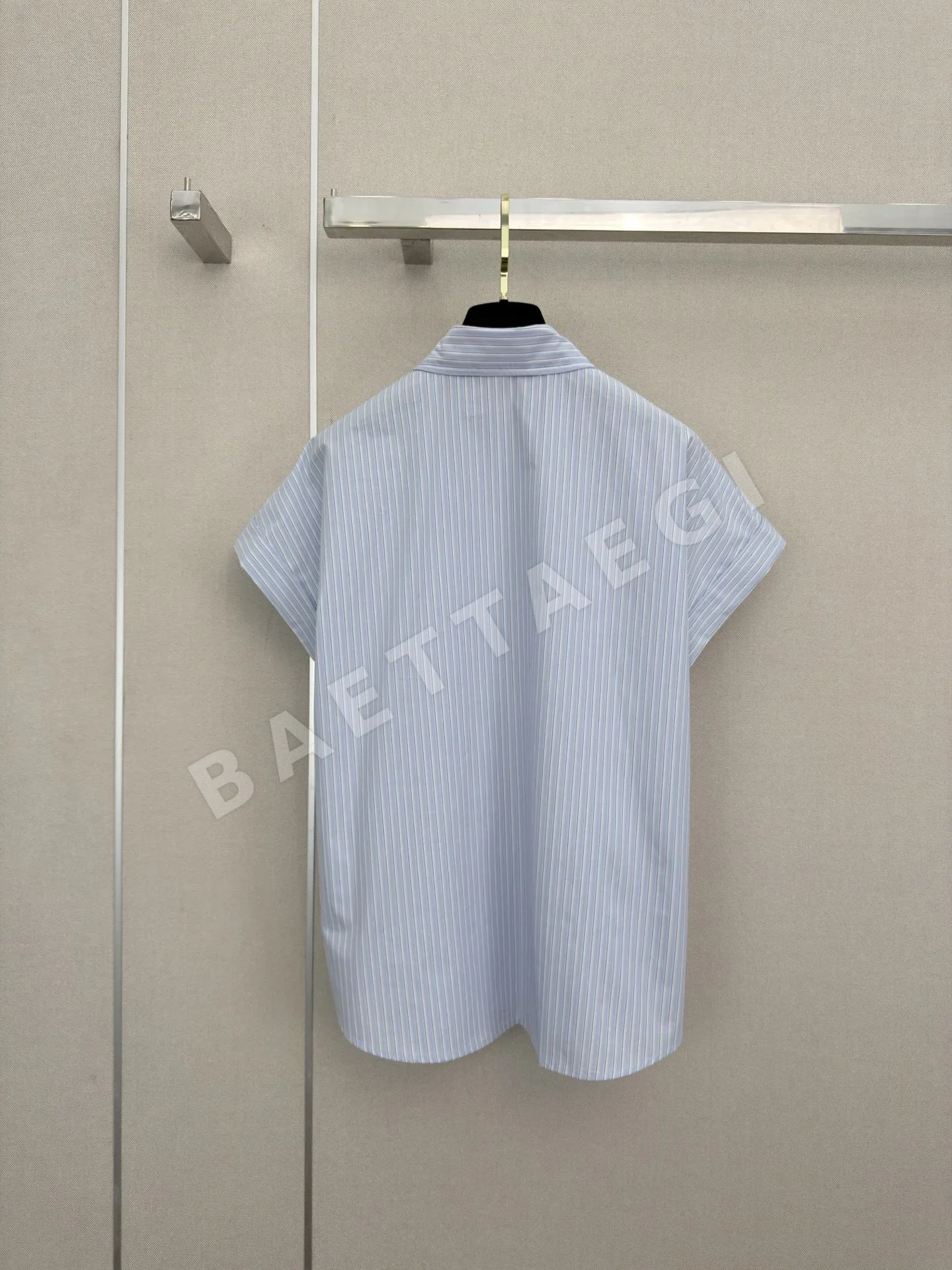 샤넬 여성 더블 C 로고 자수 카라 반팔 티셔츠 레플리카 상세 이미지 8