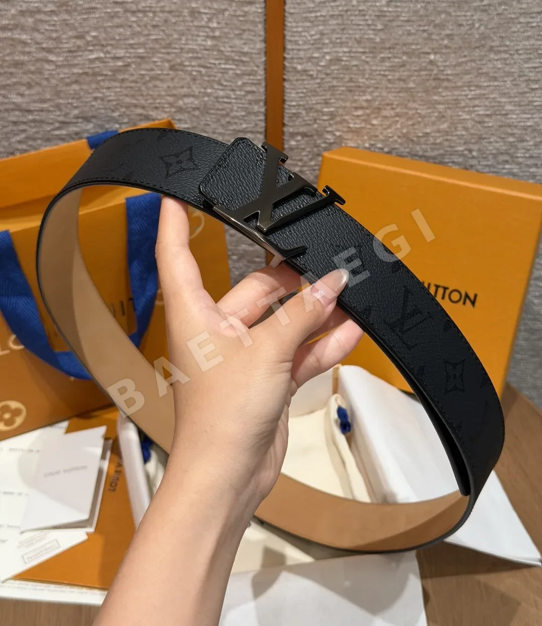 루이비통 이니셜 미드나이트 40mm 리버시블 벨트 상세 이미지 3