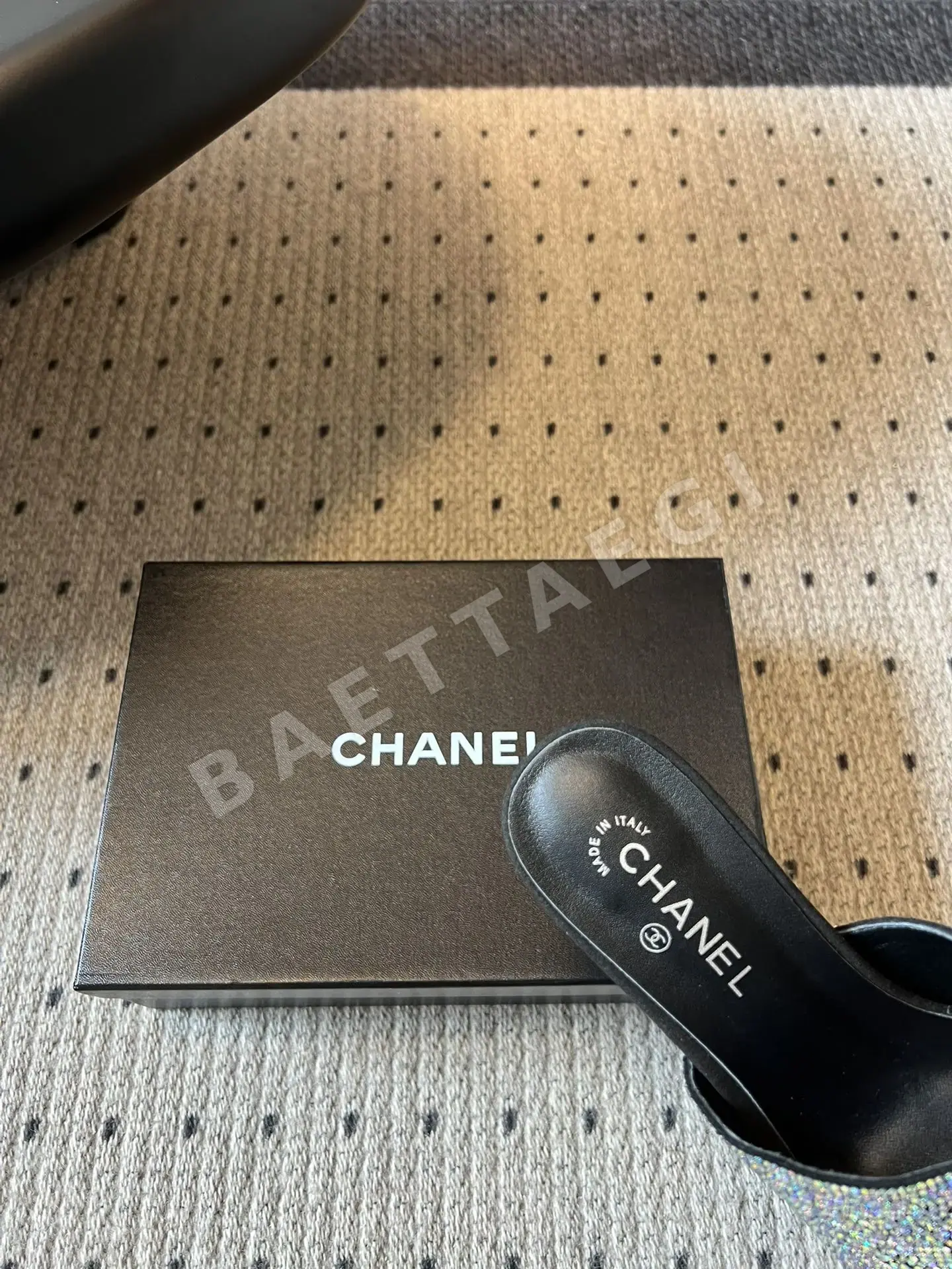 샤넬 더블 C 장식 펄 샌들 상세 이미지 8
