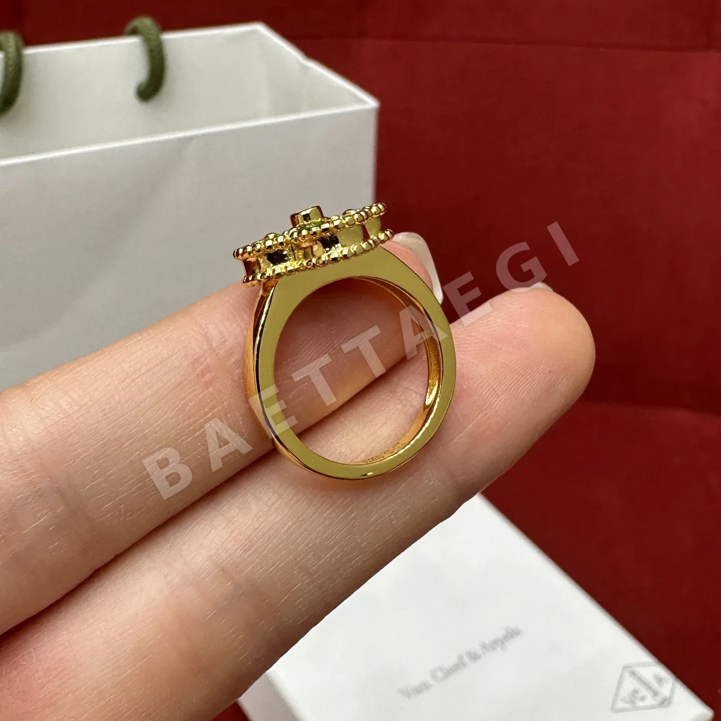 반클리프앤아펠 빈티지 알함브라 네 잎 클로버 18K 골드 도금 반지 상세 이미지 4