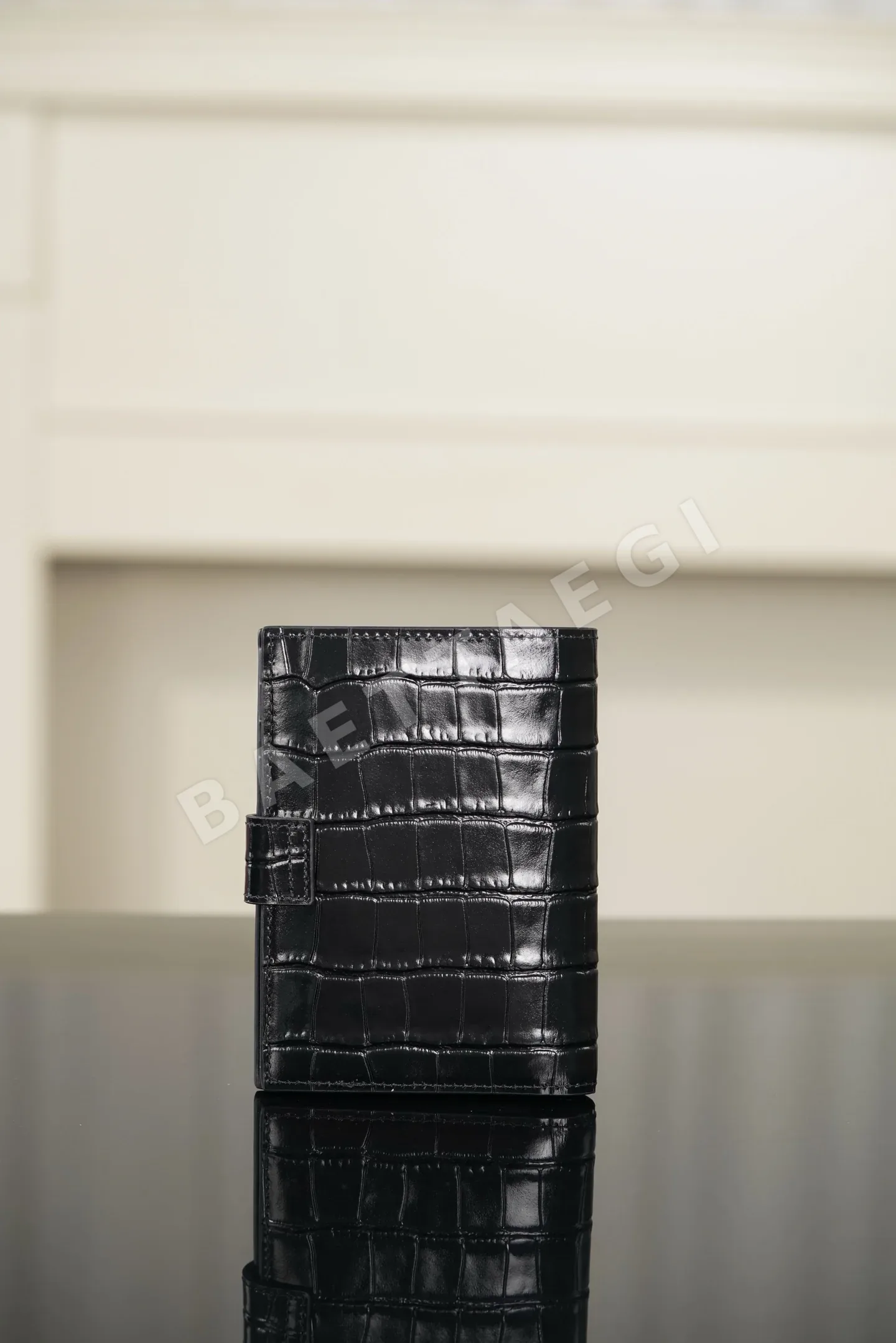 샤넬 크로커다일 패턴 여권 지갑 상세 이미지 2