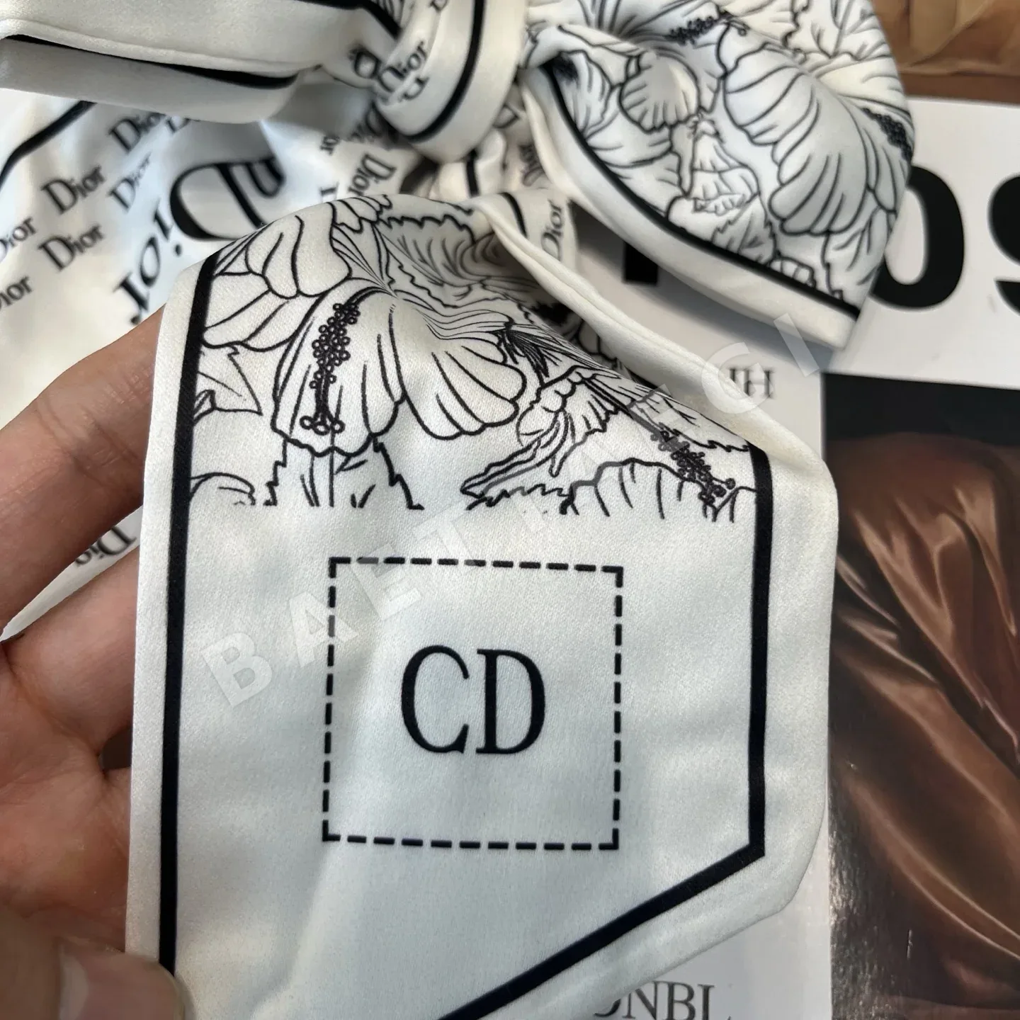 디올 CD 리본 헤어 타이 상세 이미지 6