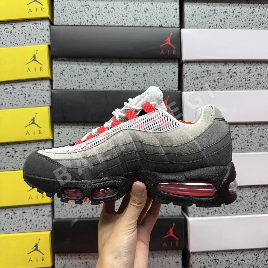 나이키 [WE] 에어 맥스 95 OG IM7410-001 201736 Nike Air Max 95 OG Big Bubble Solar Red 상세 이미지 4
