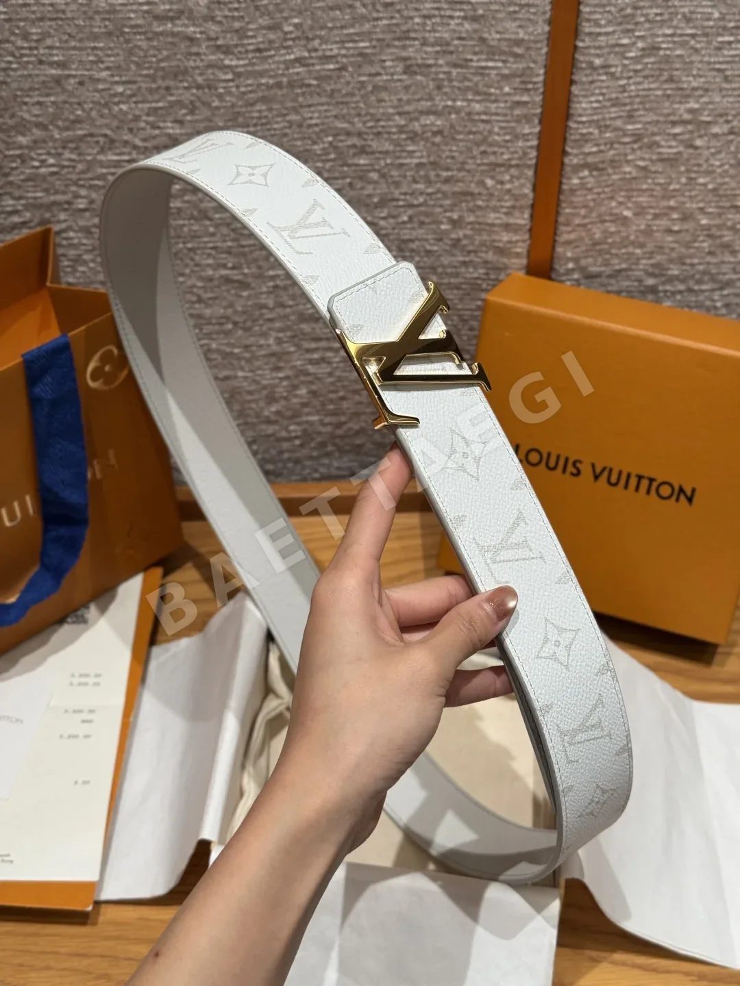 루이비통 JD350 Shake 40mm 리버시블 벨트 상세 이미지 3