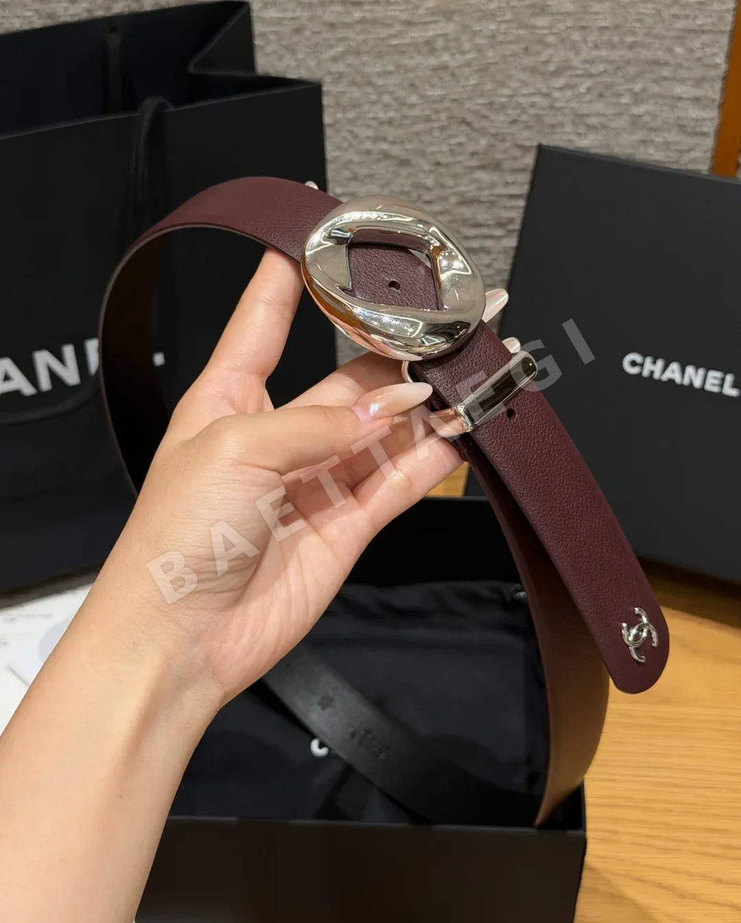 샤넬 가죽 원형 핀 더블 C 로고 벨트 상세 이미지 3