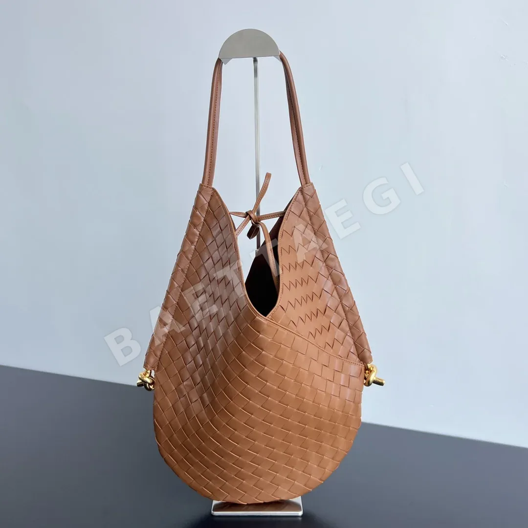 보테가베네타 램스킨 위빙 토트백 116775