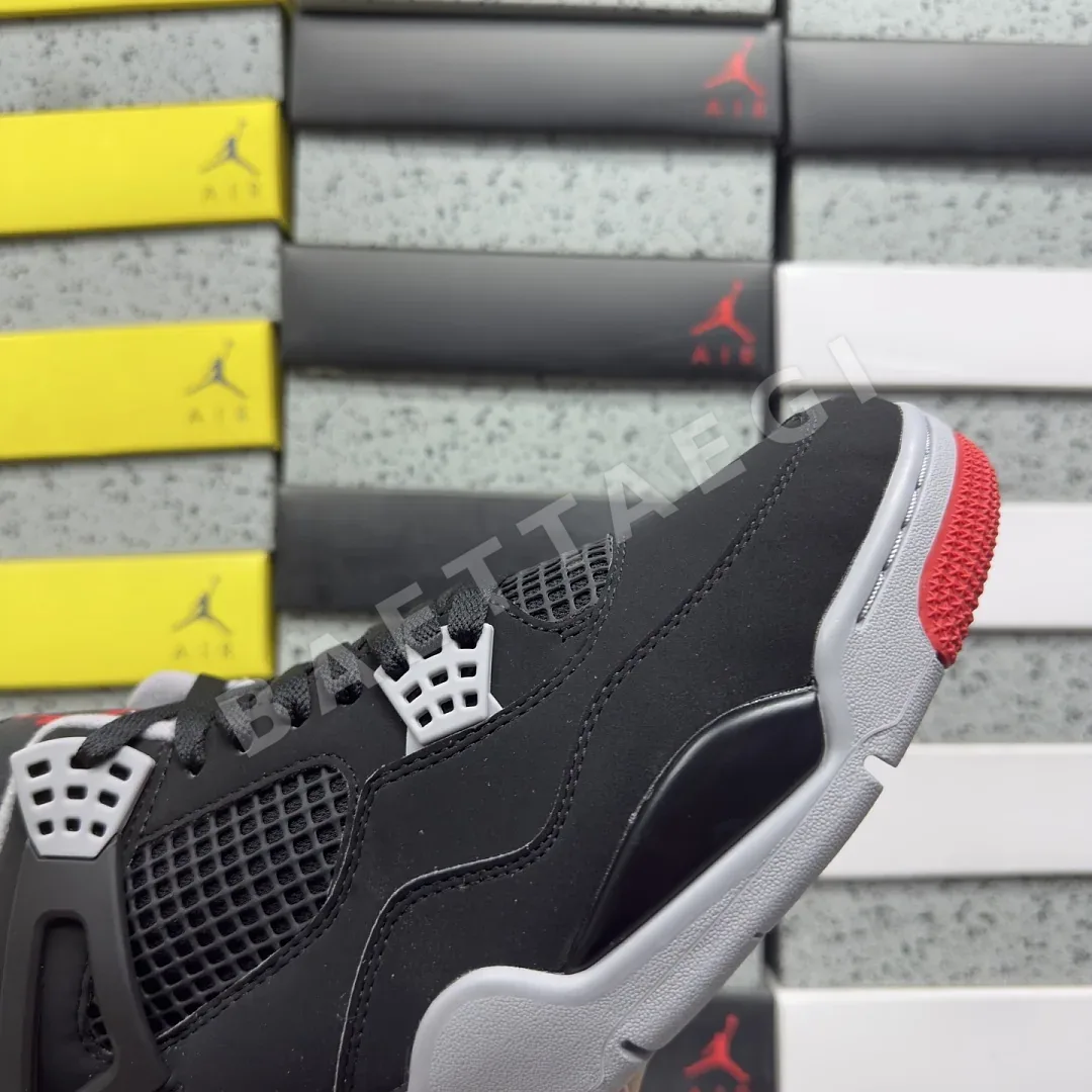 나이키 [GX] 조던 4 레트로 OG IX8180-001 201885 Nike Jordan 4 Retro OG Bred 2026 상세 이미지 3