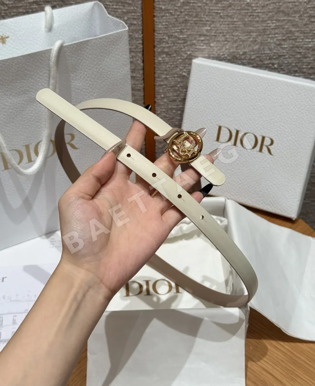 디올 양면 소가죽 오벌 버클 벨트 상세 이미지 2