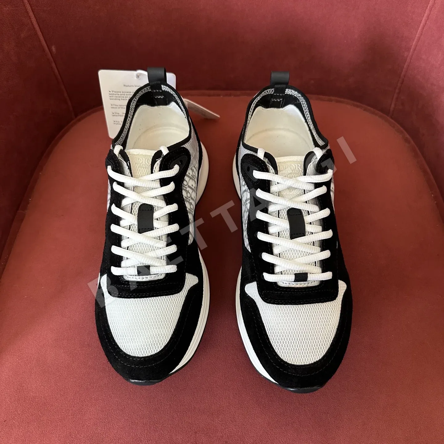 디올 러너 스니커즈 26450