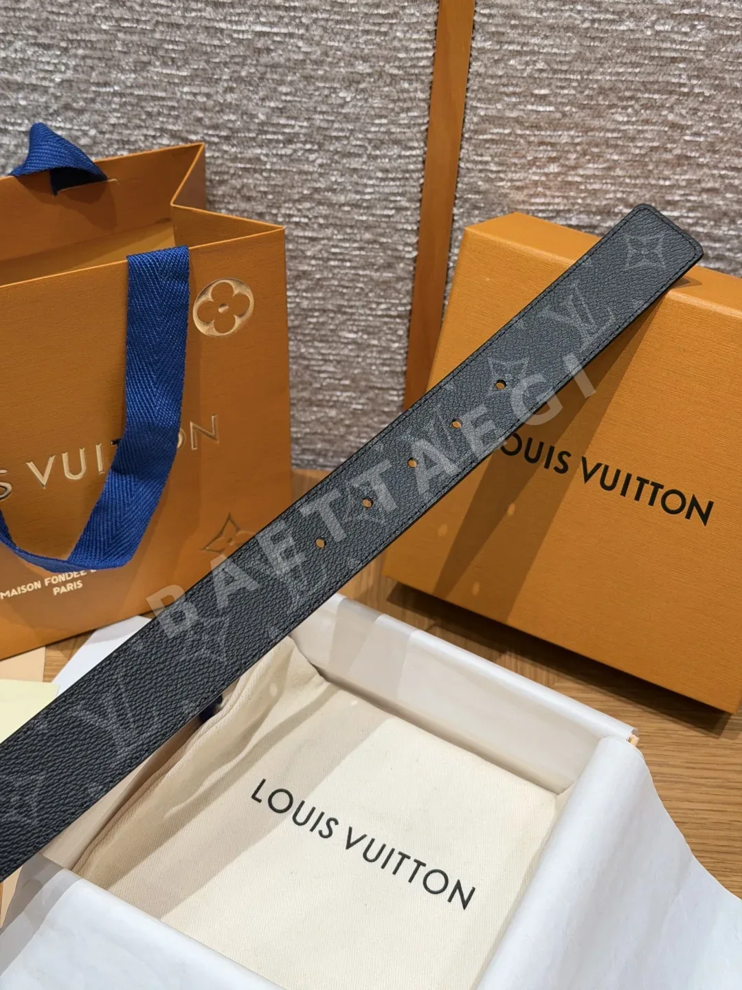 루이비통 LV 이니셜 35mm 양면 벨트 상세 이미지 7