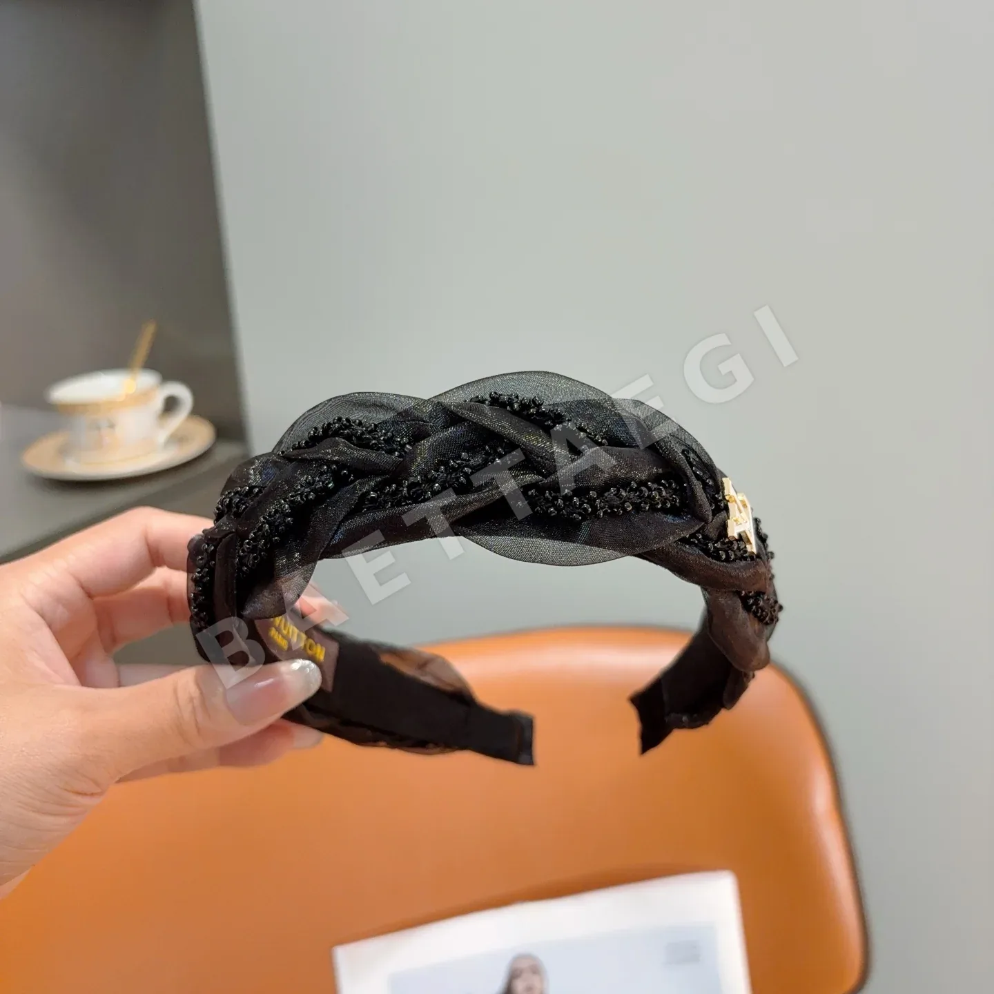 루이비통 꽈배기 헤어밴드 상세 이미지 5