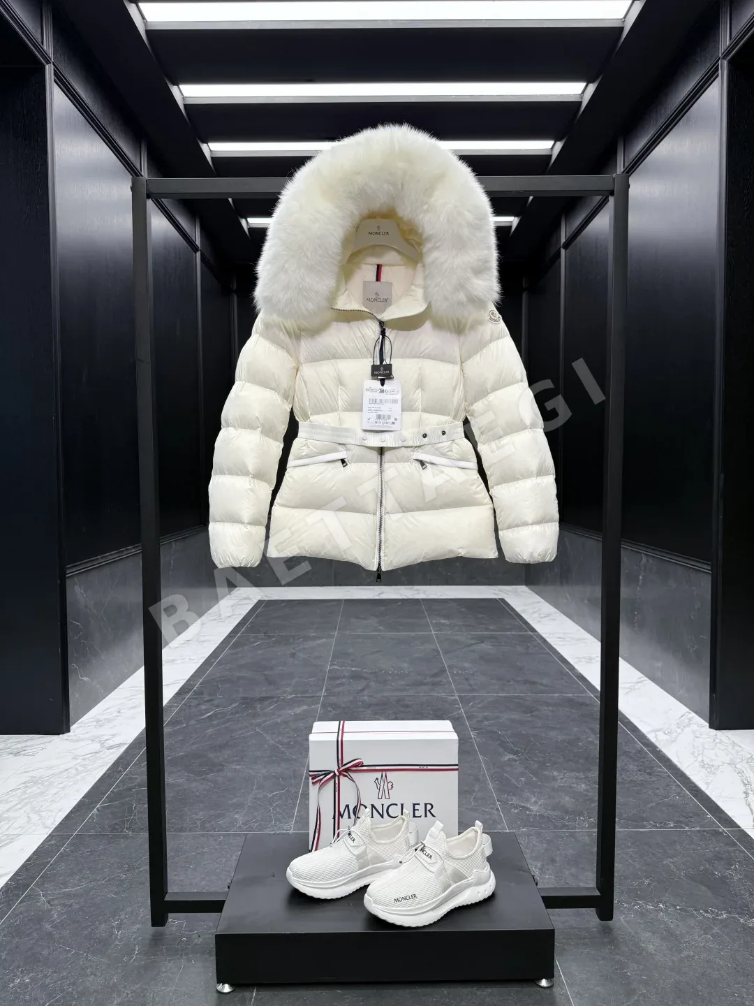 몽클레르 여성 패딩 203469 Moncler Padding 상세 이미지 2