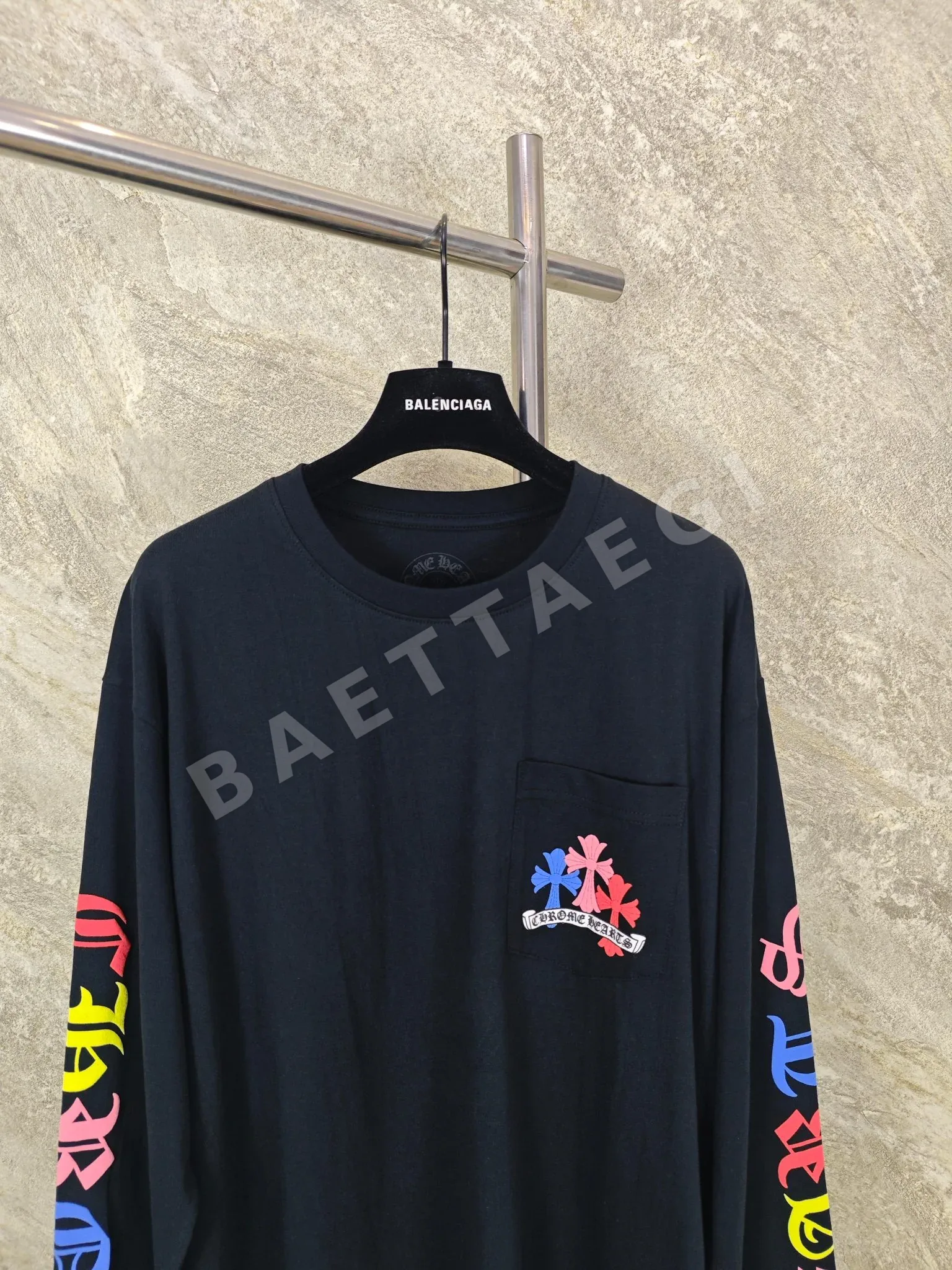 크롬하츠 컬러풀 크로스 남성 긴팔 티셔츠 상세 이미지 3