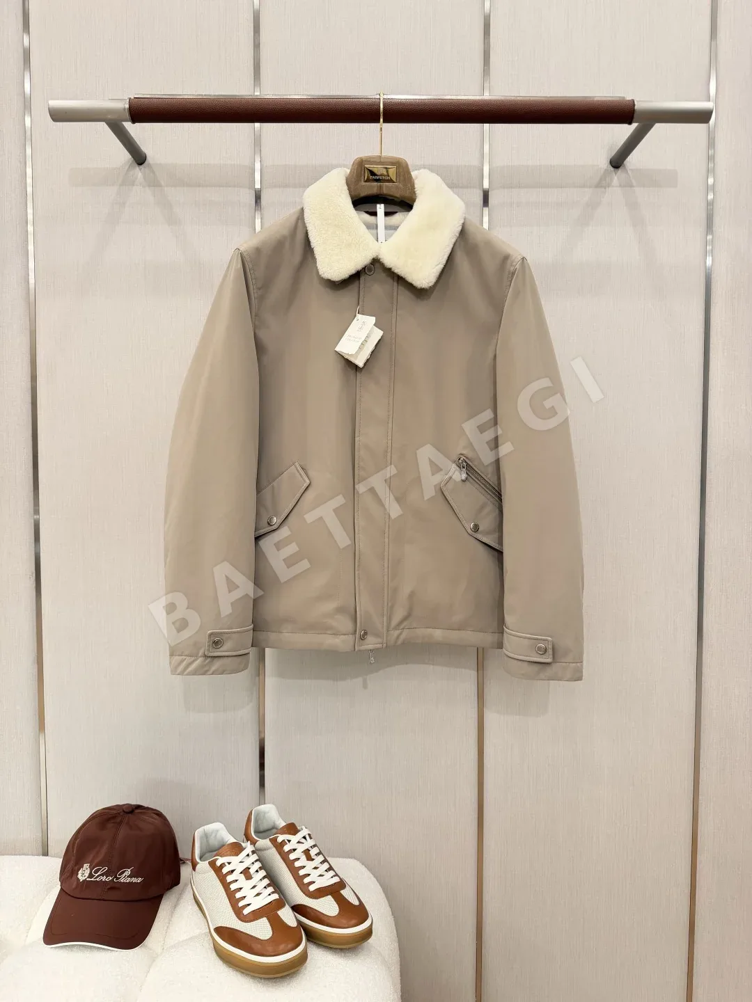 브루넬로쿠치넬리 울 카라 탈착 봄버 다운 자켓 211154