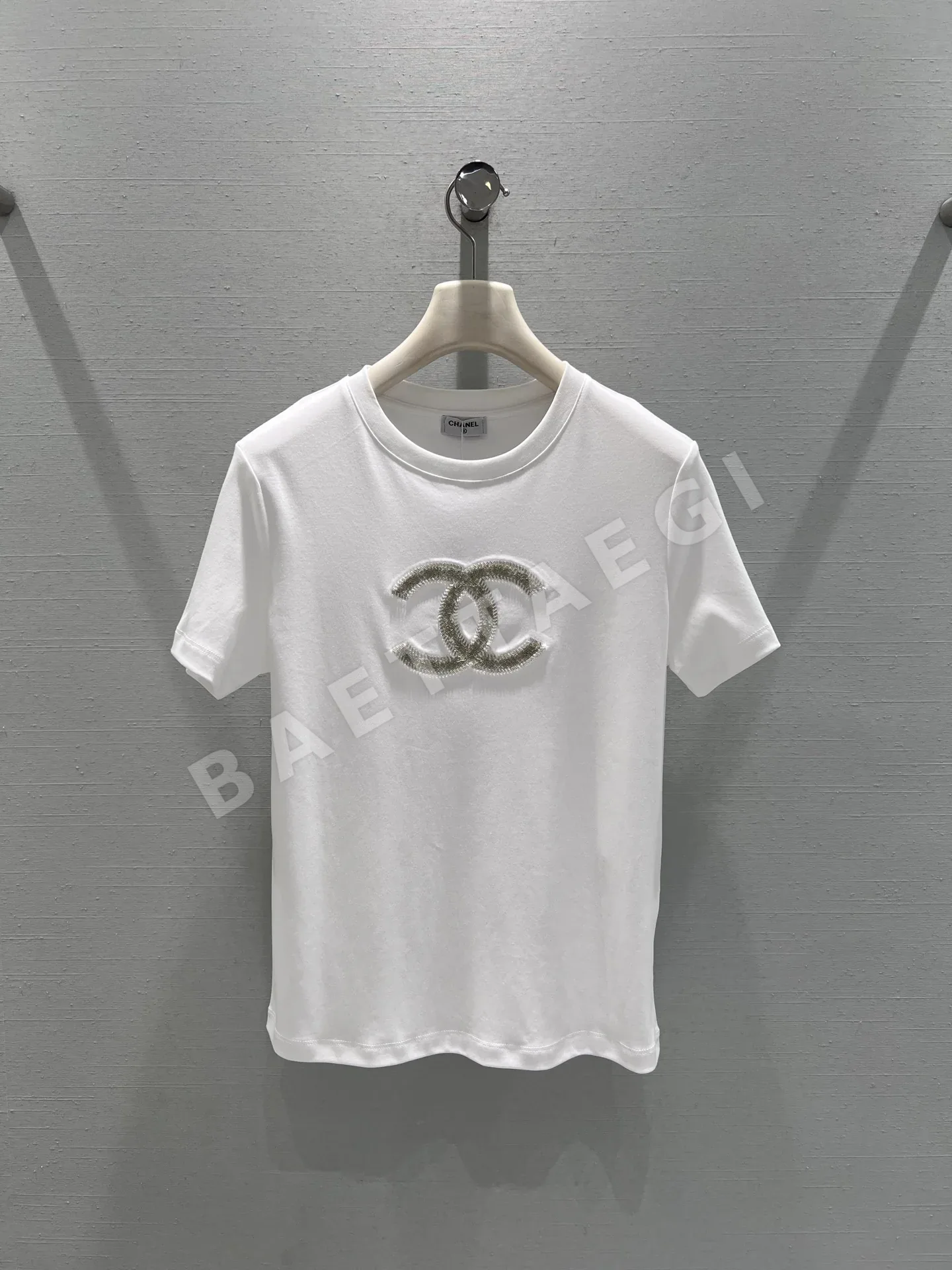 샤넬 더블 C 라인스톤 여성 반팔 티셔츠 104148