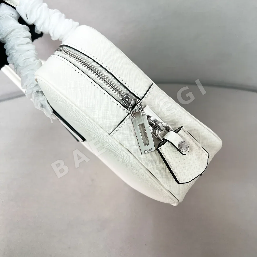 프라다 사피아노 가죽 보스턴 백 1BA328 상세 이미지 3