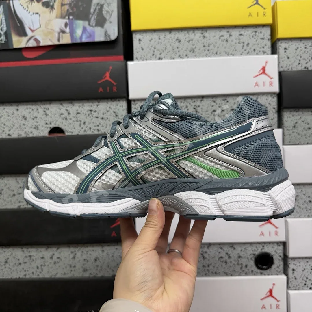 아식스 [TOP] 젤 큐뮬러스 16 1203A733-100 200298 Asics Gel-Cumulus 16 White Ironclad 상세 이미지 3