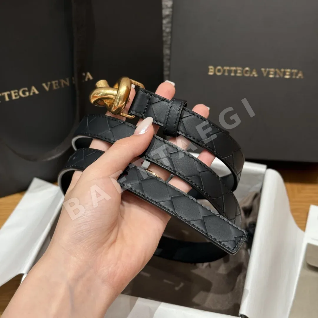 보테가베네타 인트레차토 소가죽 여성용 꼬임 벨트 상세 이미지 3
