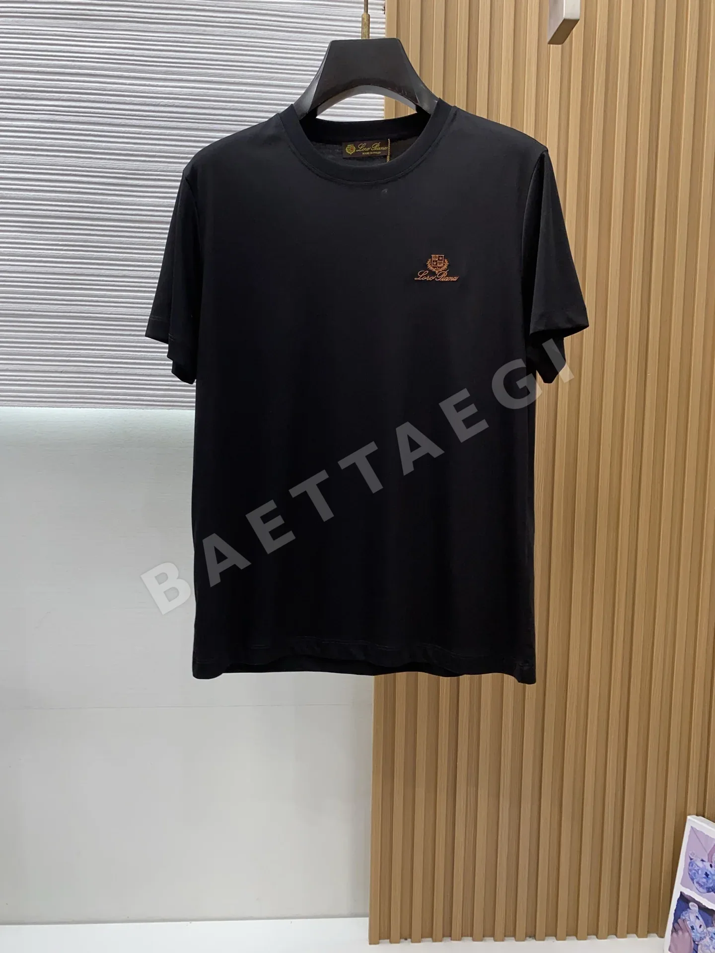 로로피아나 라운드넥 반팔 티셔츠 48154