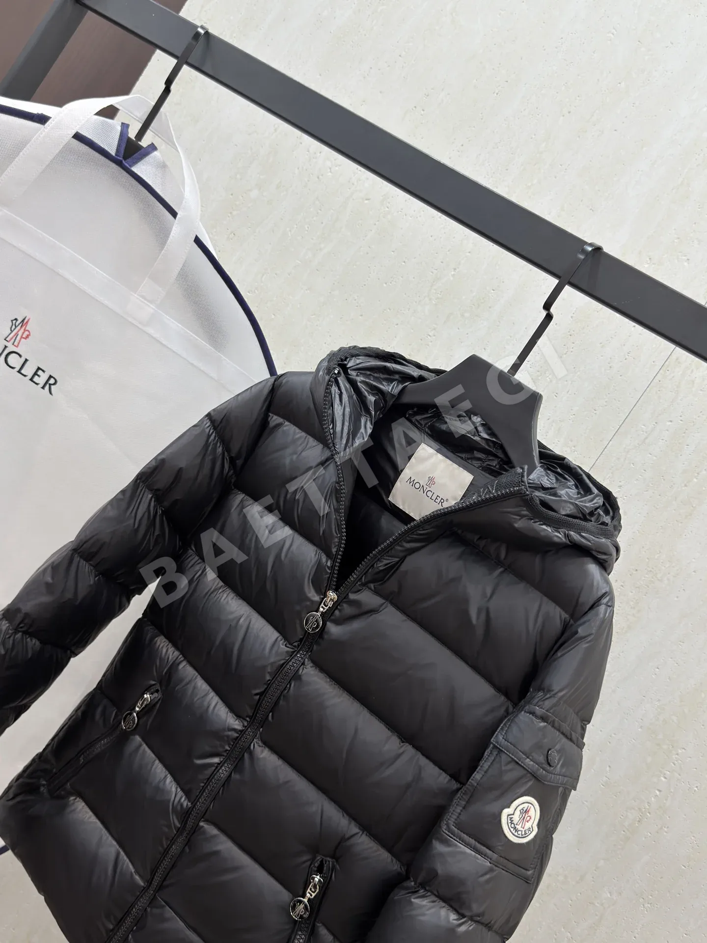 몽클레르 글레스 쇼트 다운 재킷 상세 이미지 6