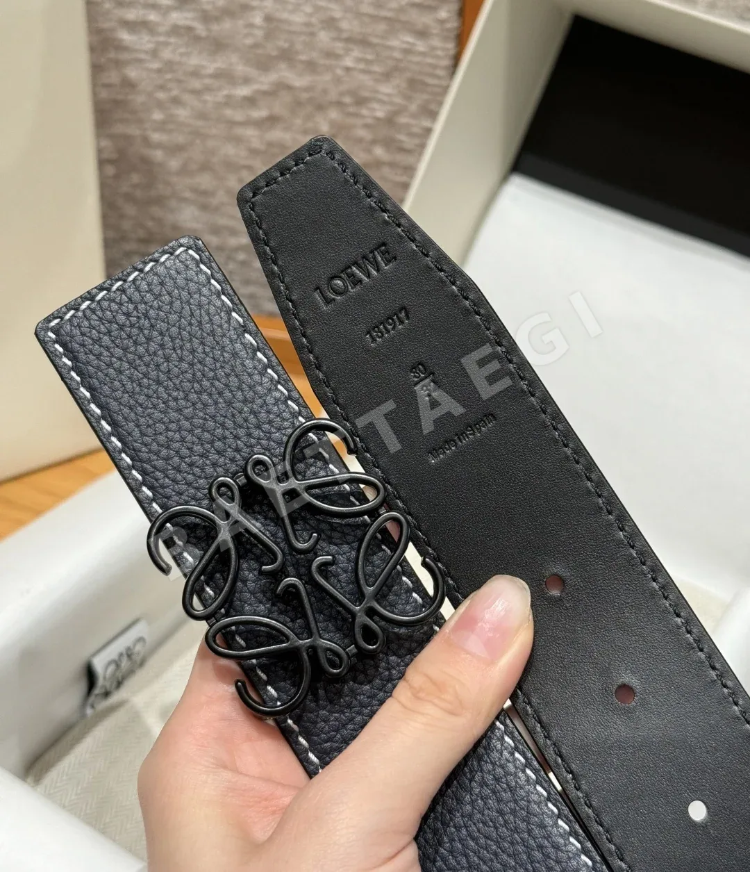 로에베 아나그램 양면 가죽 벨트 상세 이미지 6