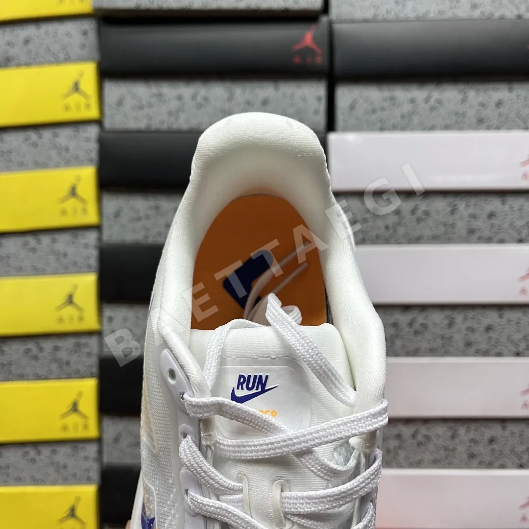 나이키 [CG] 보메로 프리미엄 HQ2050-101 202004 Nike Vomero Premium White Lapis Total Orange 상세 이미지 5