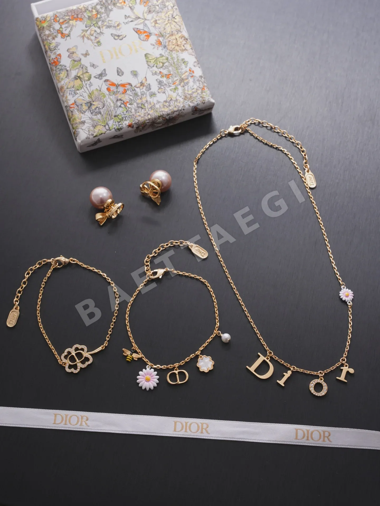 디올 분홍색 비즈 목걸이 134979