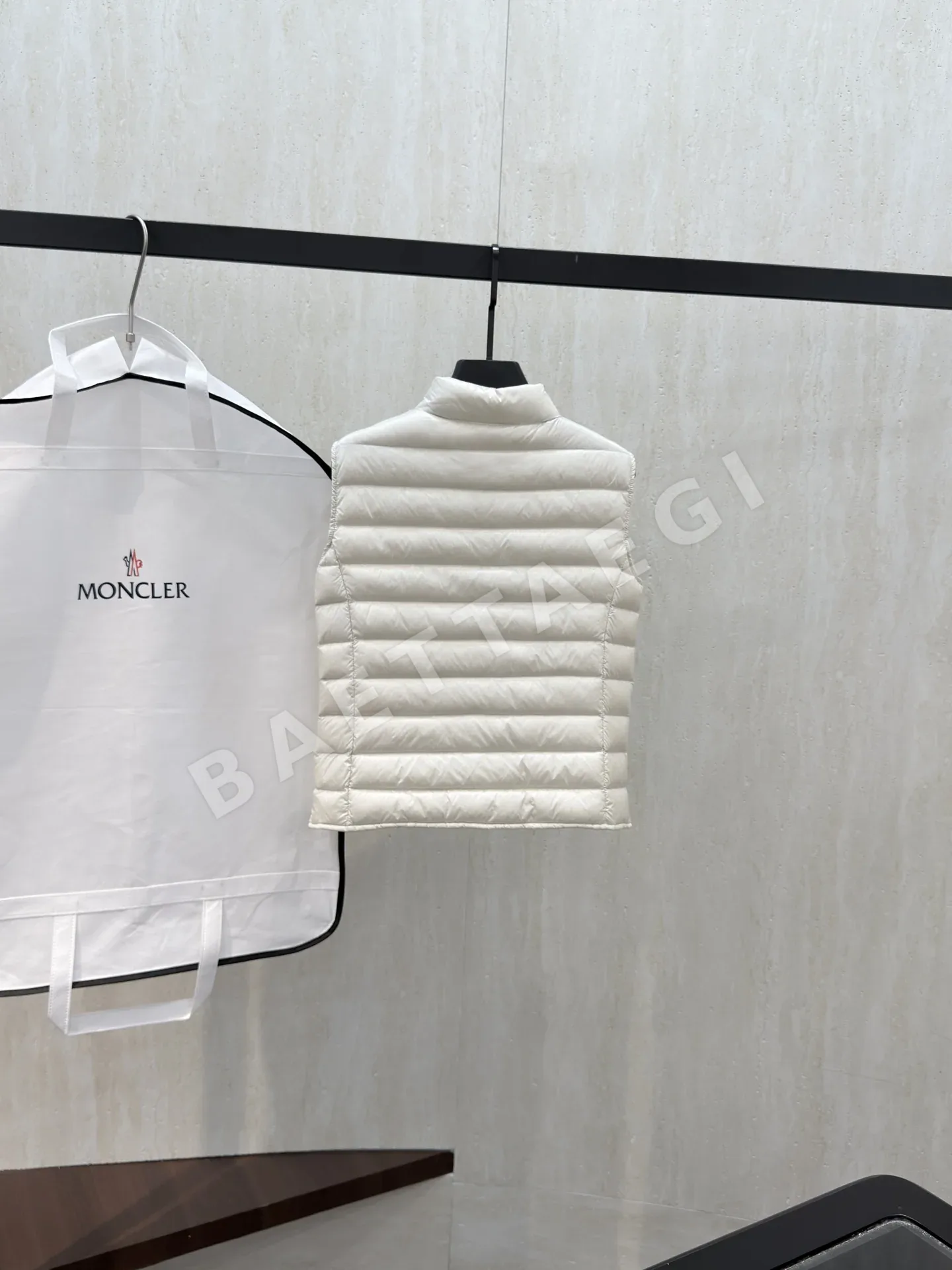 몽클레르 여성 조끼 상세 이미지 7