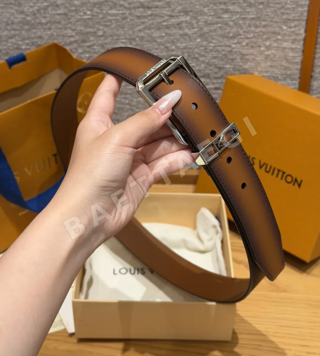 루이비통 폰누프 35mm 소가죽 벨트 상세 이미지 4
