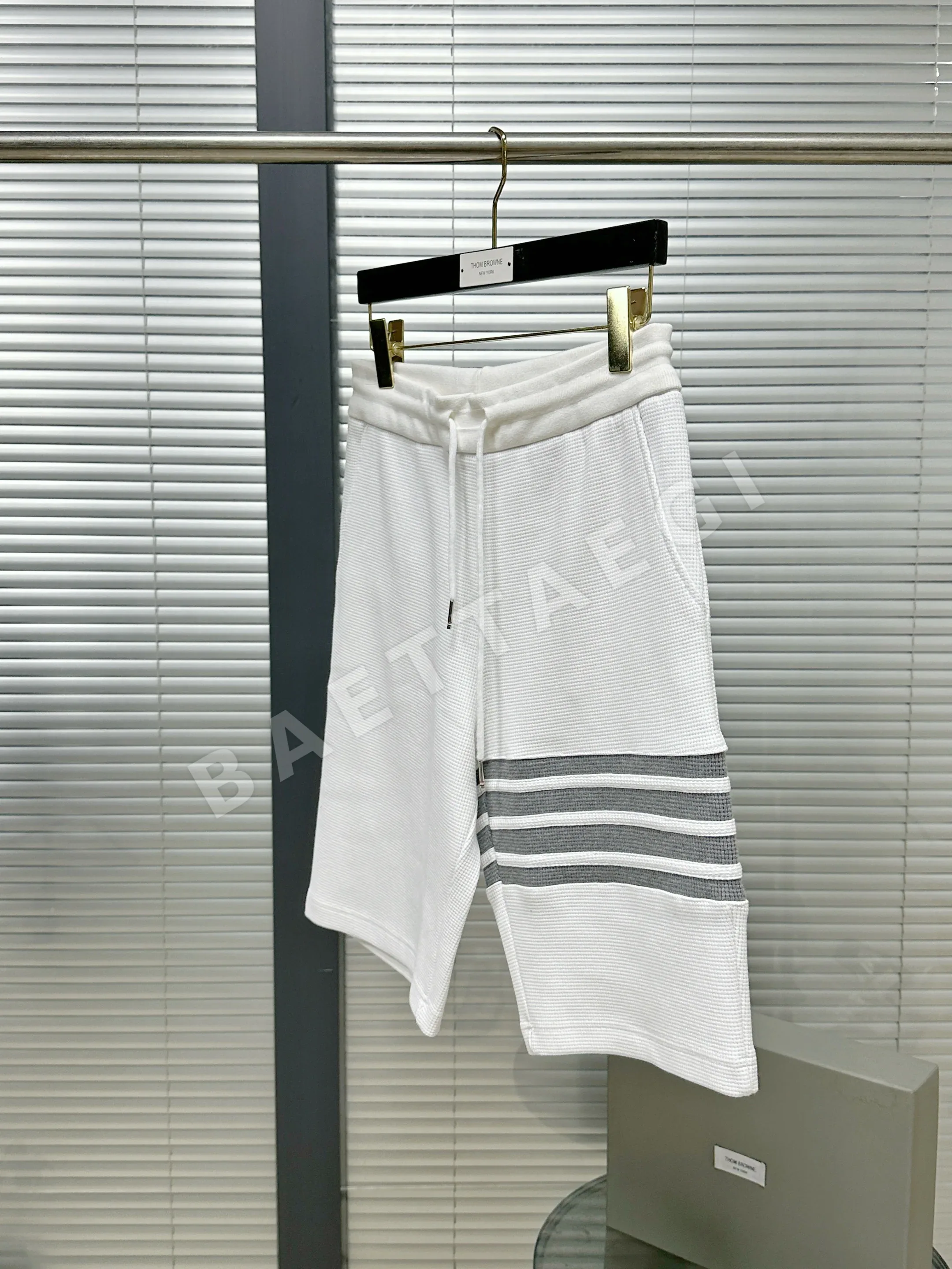 톰브라운 와플 체크 면 남성 반바지 상세 이미지 10