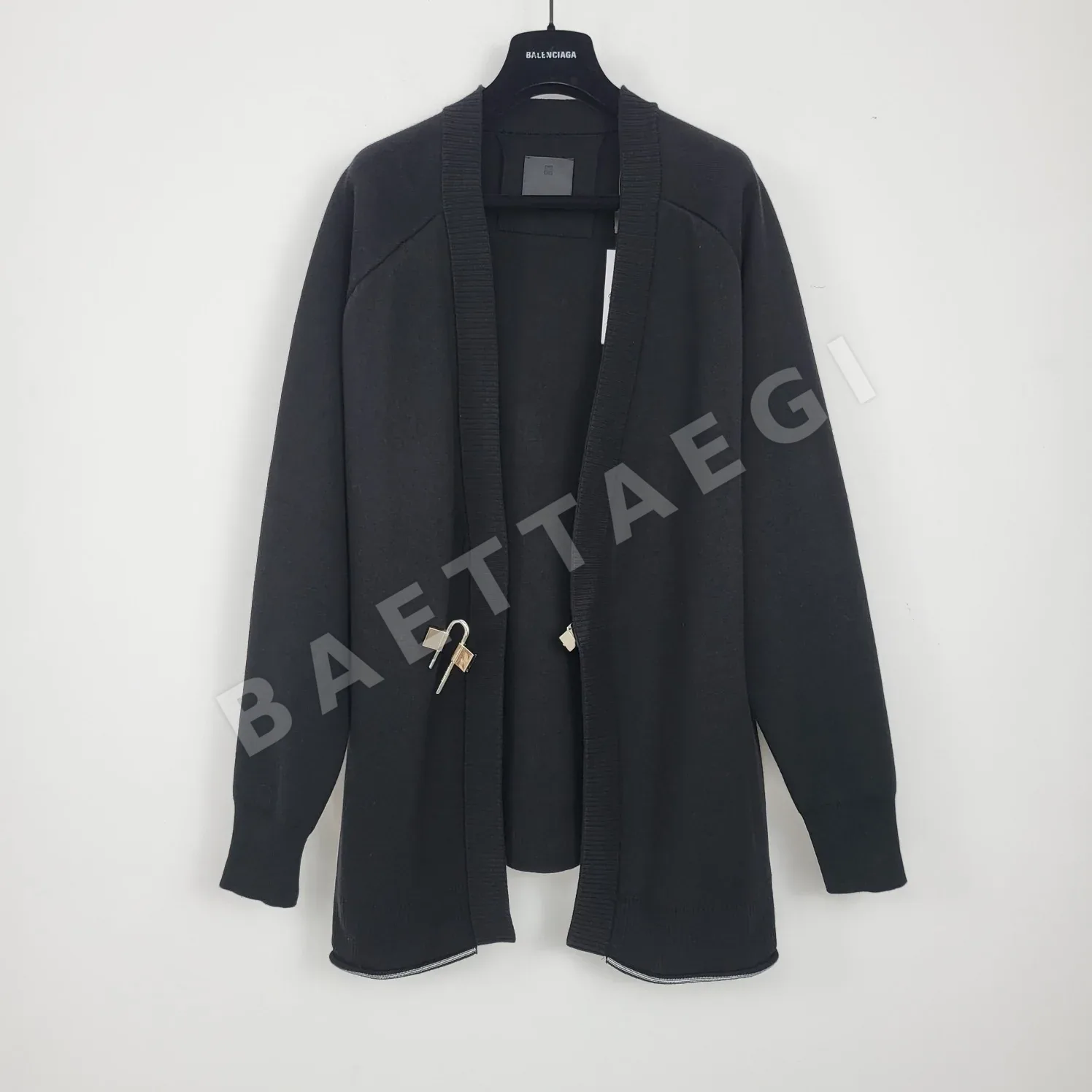 지방시 GVC 락온 가디건 158886