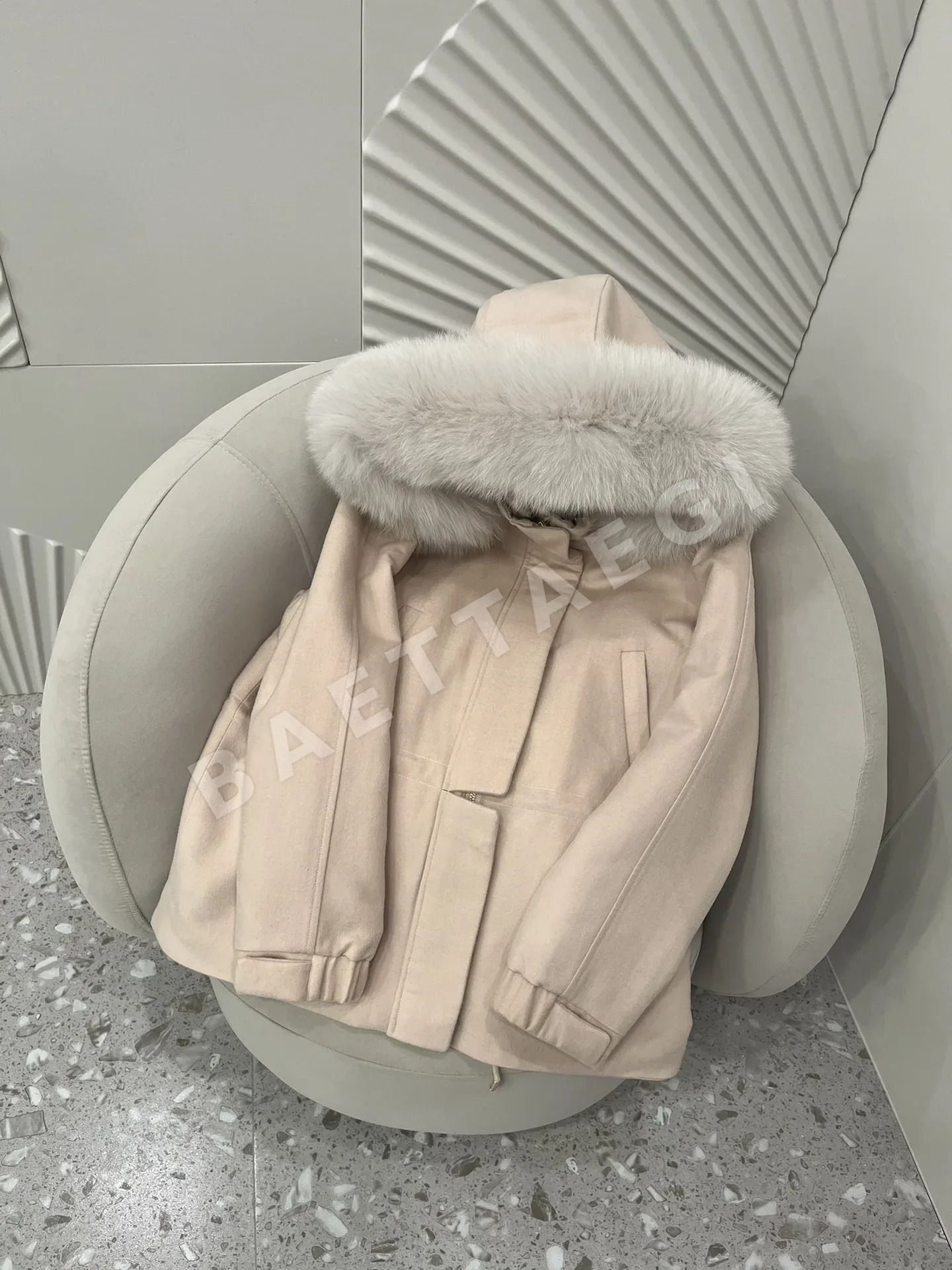 프라다 26 cm 가방 상세 이미지 3