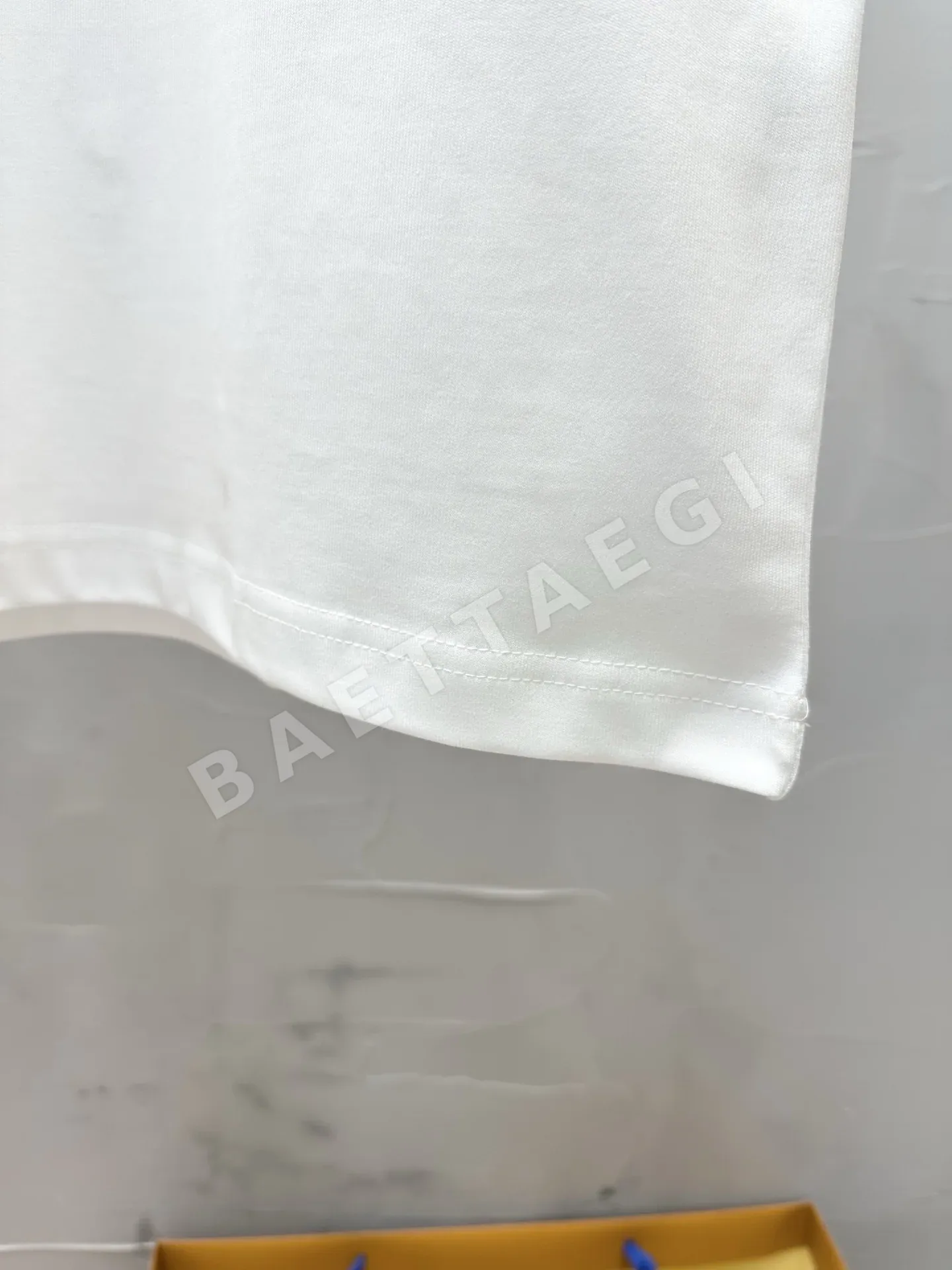 몽클레르 자수 반팔 티셔츠 상세 이미지 6