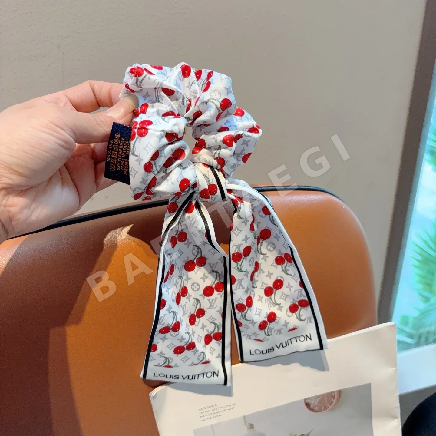 루이비통 무라카미 타카시 리본 헤어 고무줄 상세 이미지 2