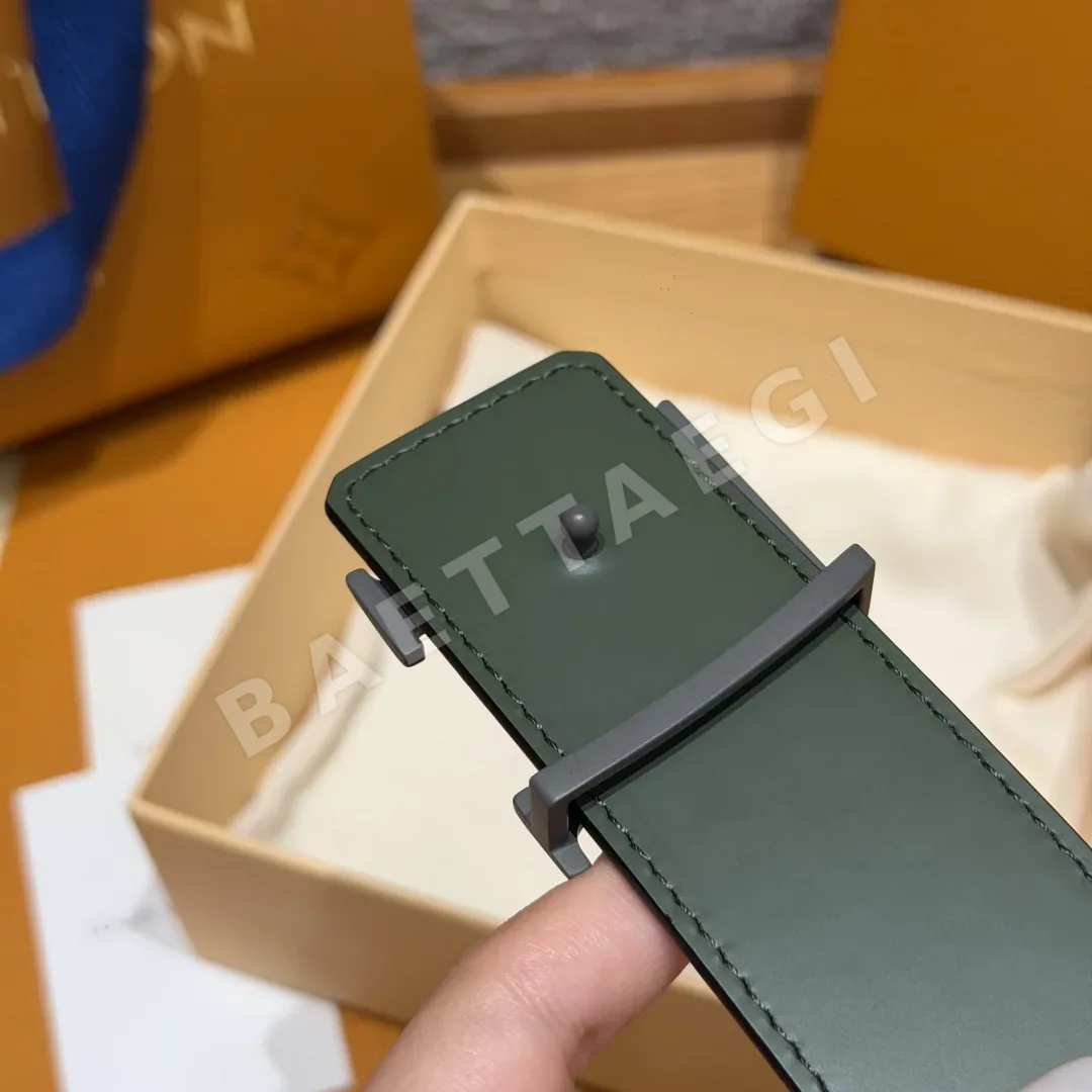루이비통 리버시블 모노그램 벨트 40MM 상세 이미지 6