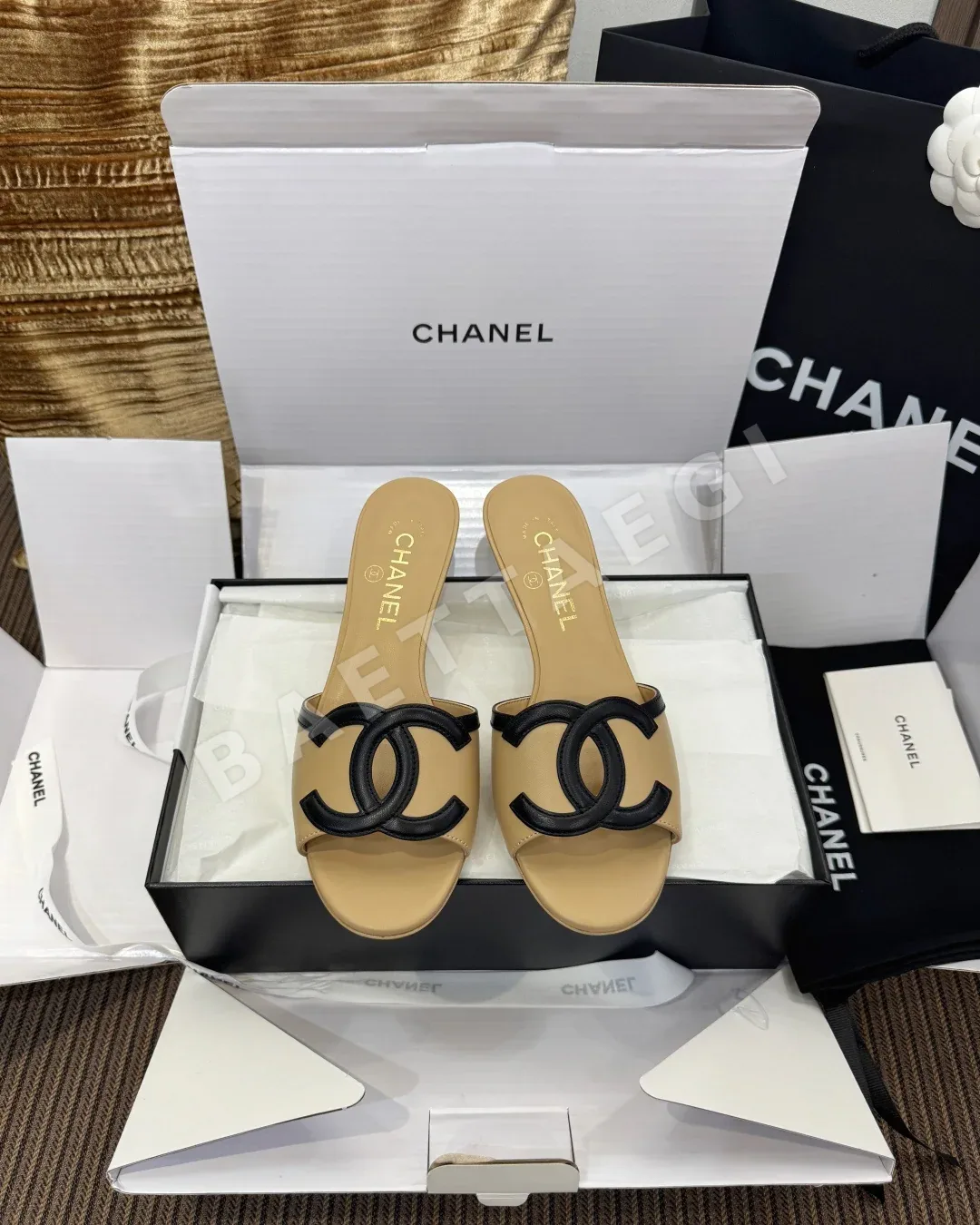 샤넬 26S 키튼힐 더블 C 샌들 55147