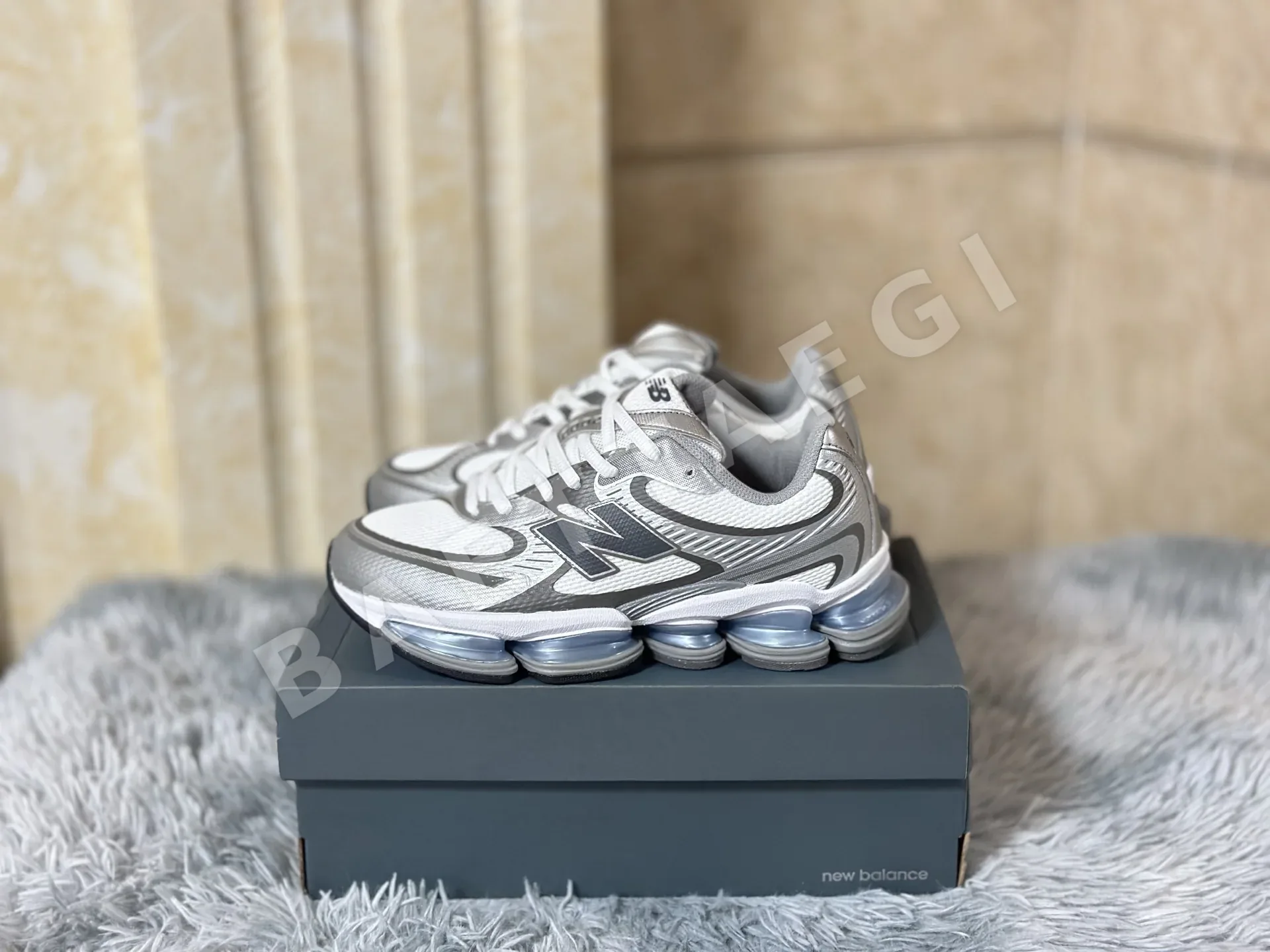 뉴발란스 NB2000 러닝화 11914