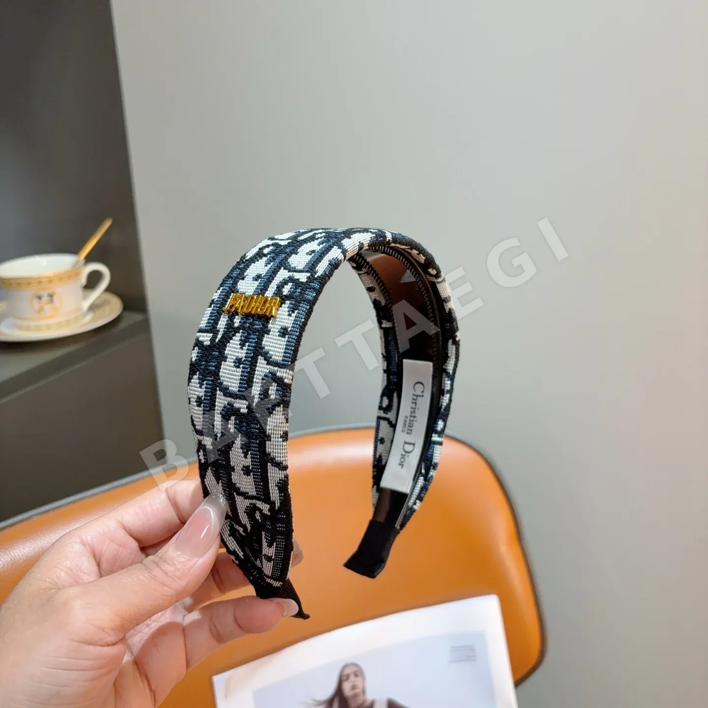 디올 D형 헤어밴드 상세 이미지 3