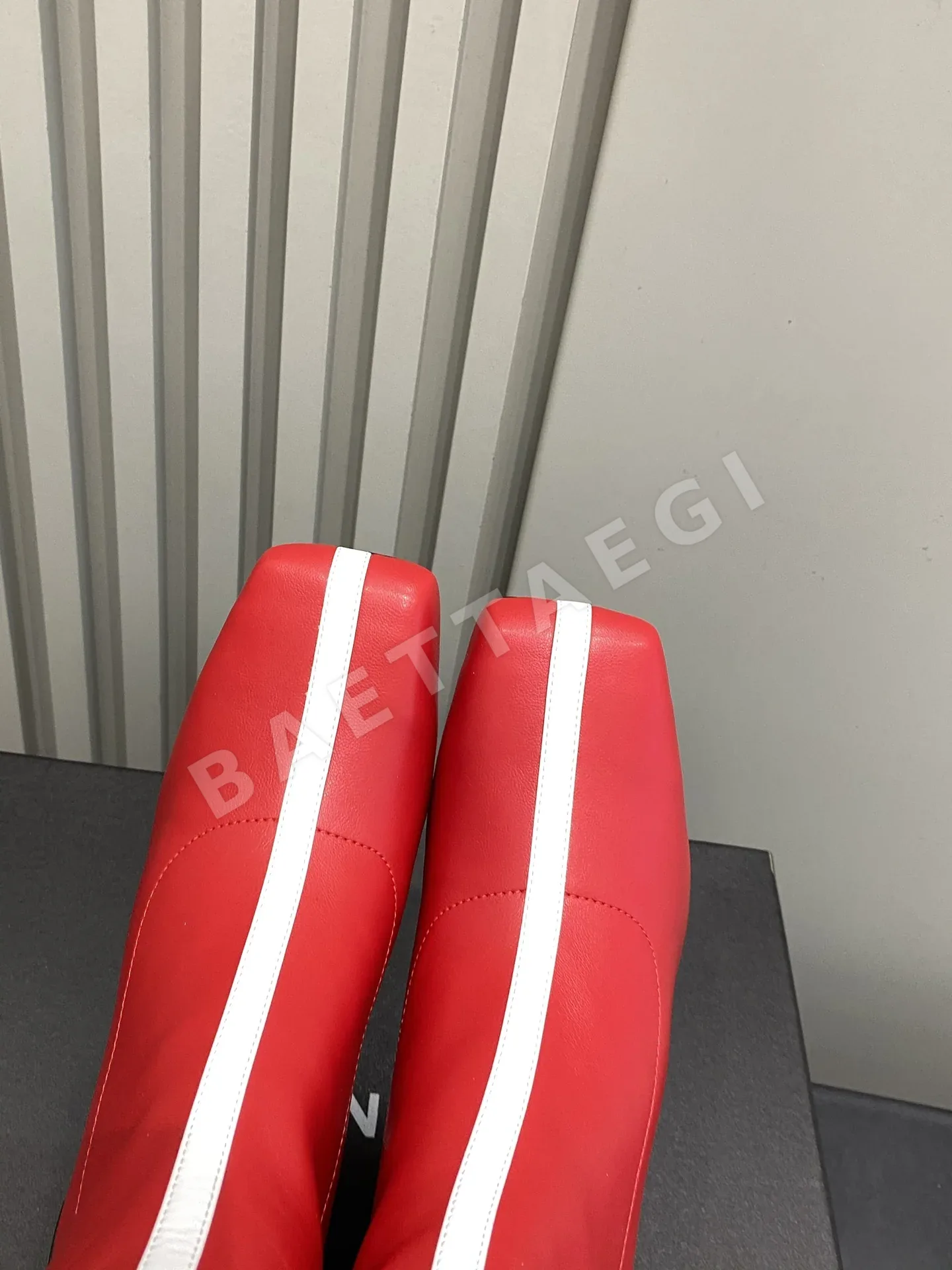 샤넬 부츠 양가죽 사선 개구부 상세 이미지 4